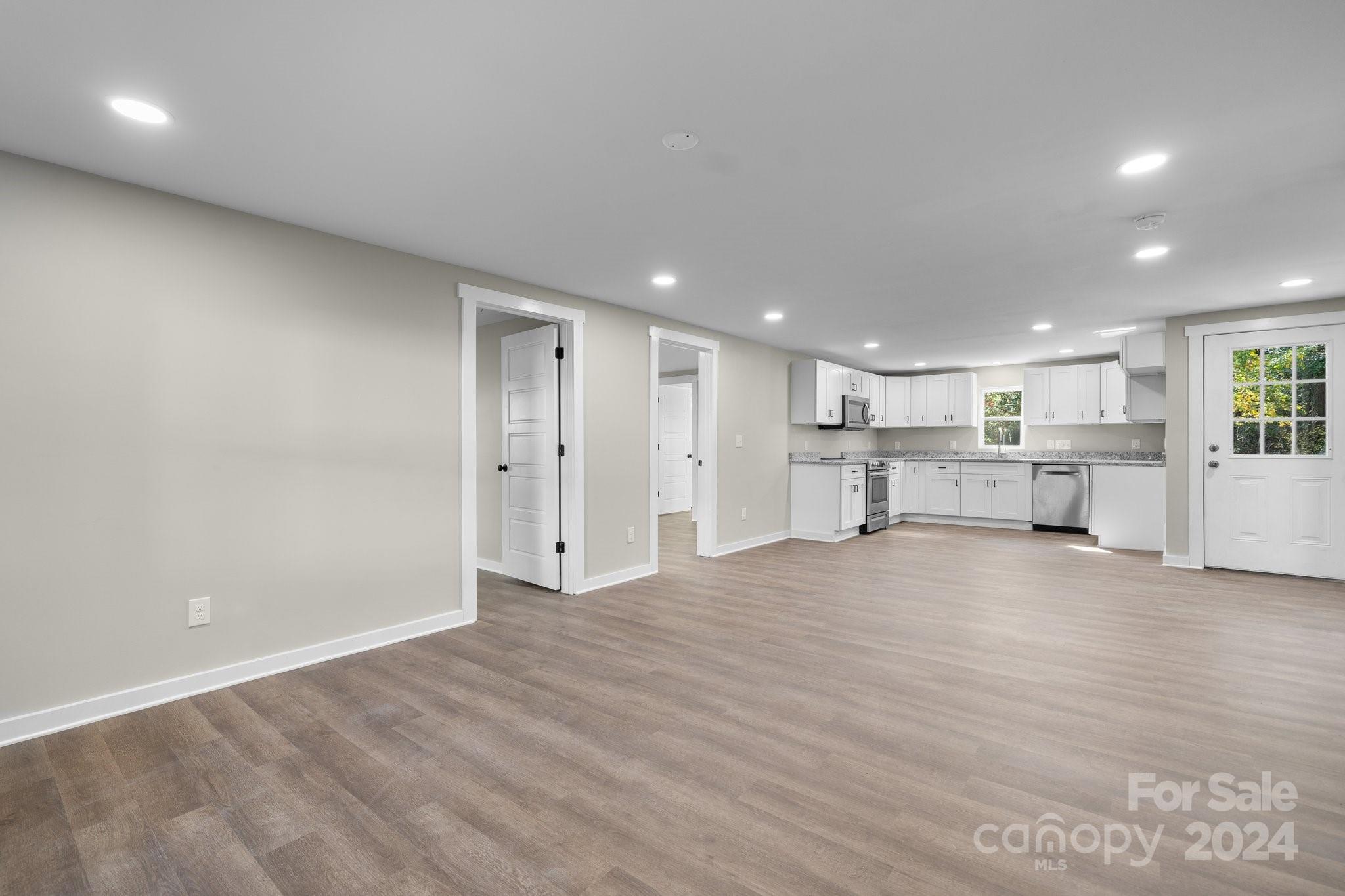 205 W Robinson Street