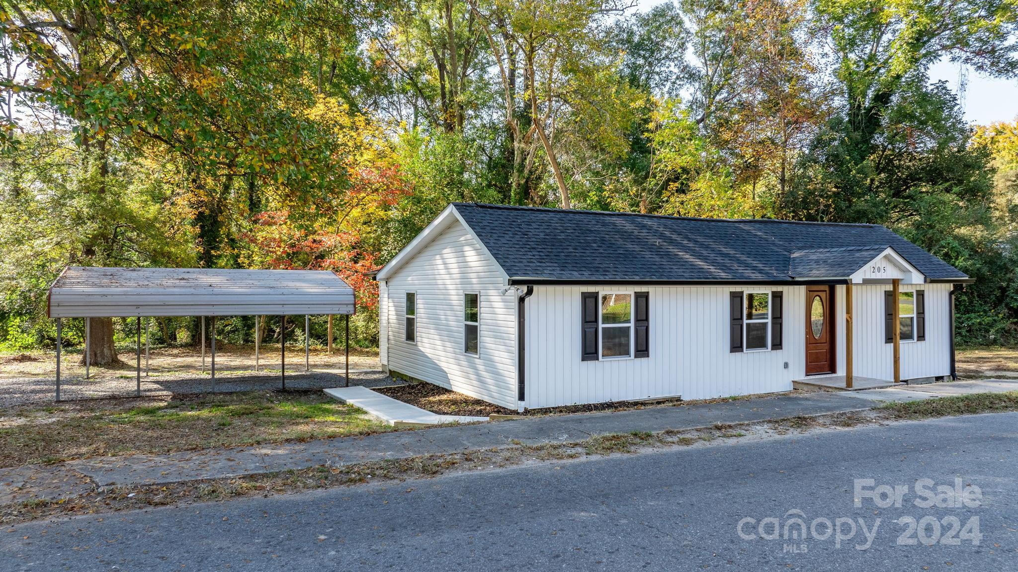 205 W Robinson Street
