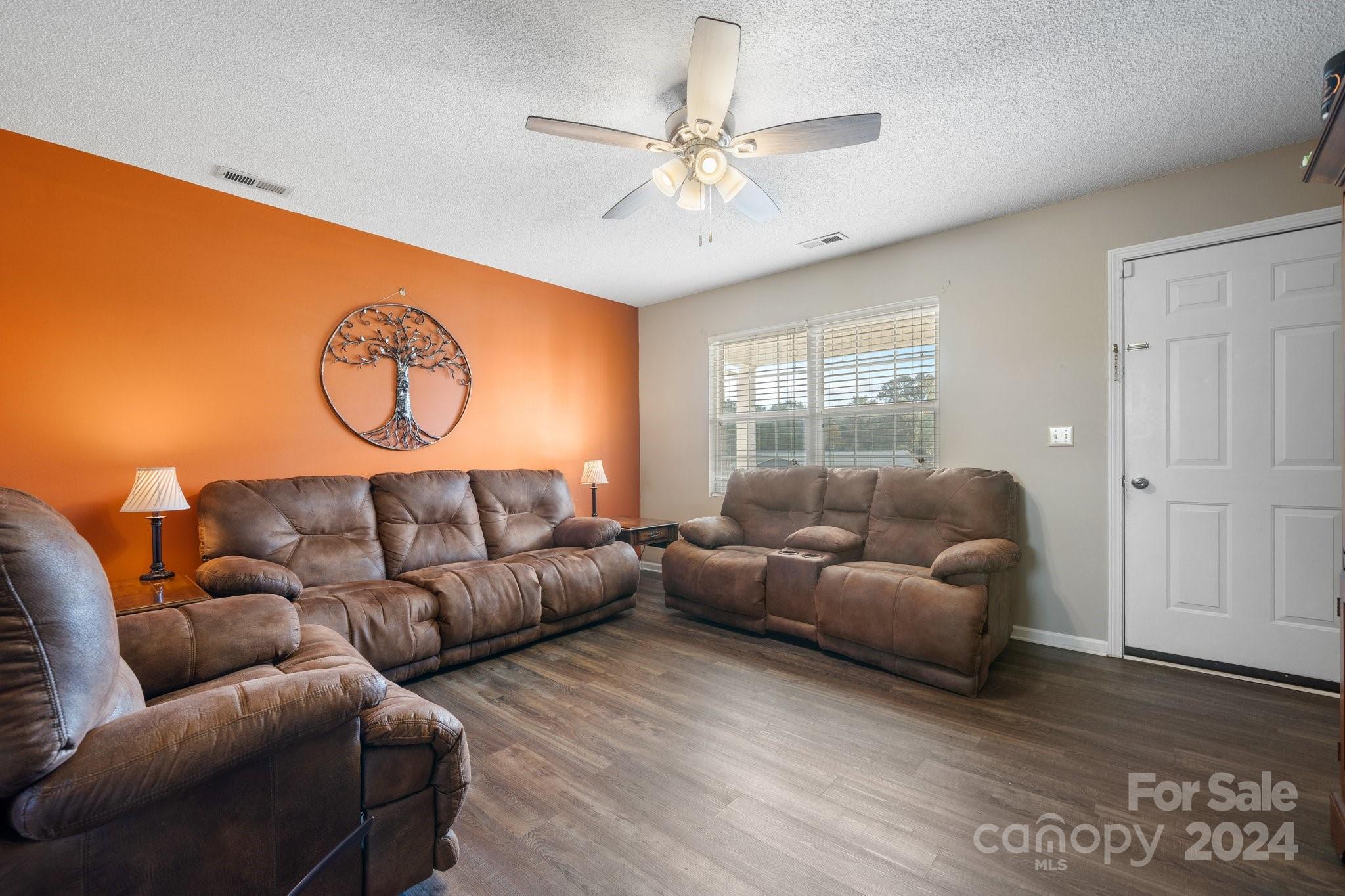 2972 Country Crossing Drive