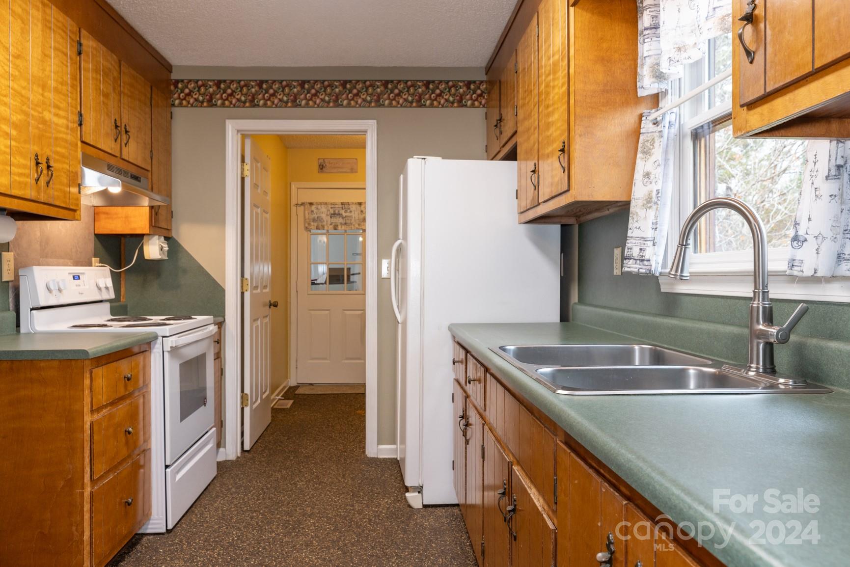 3628 Gamewell Heights