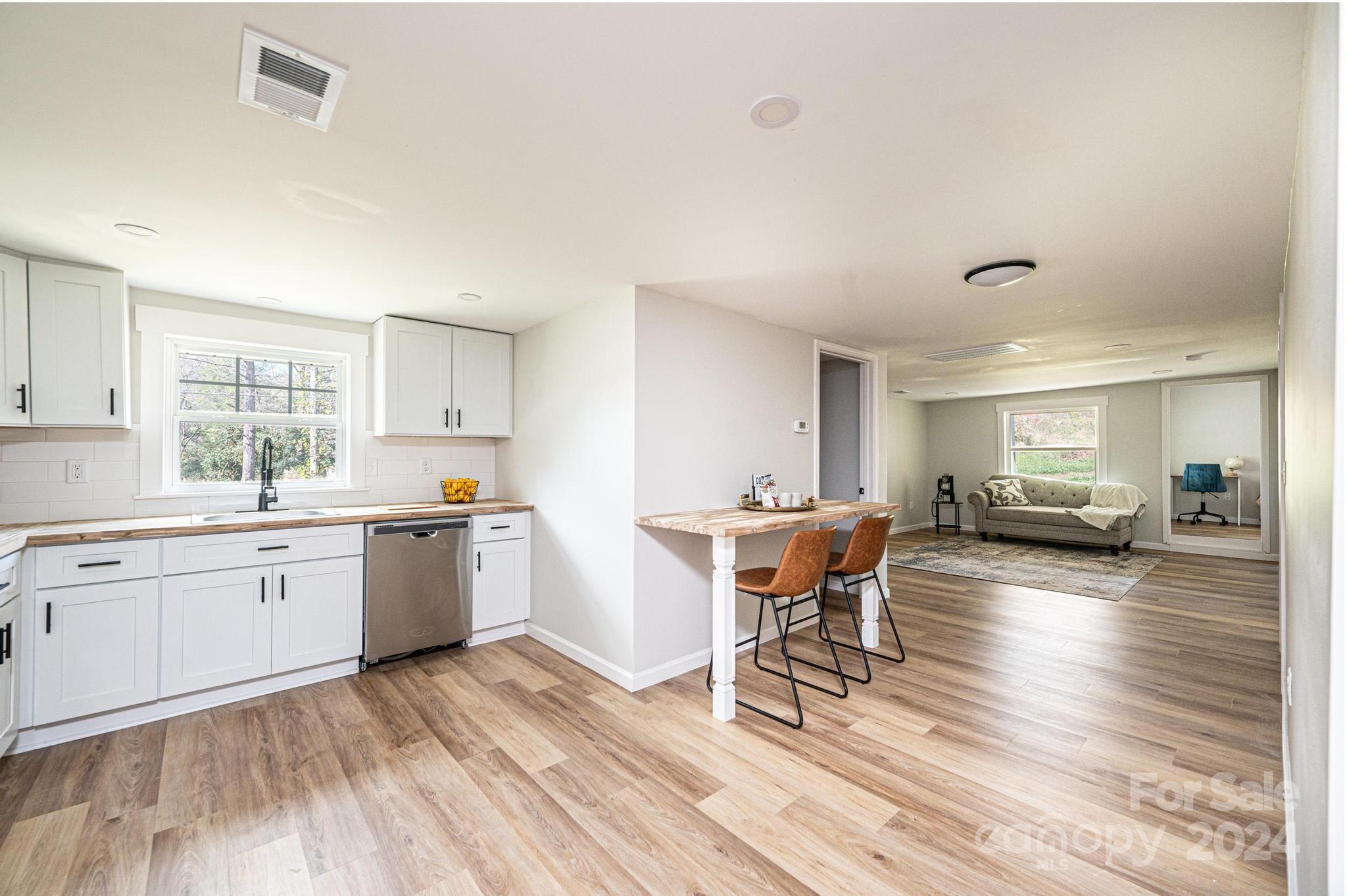 1357 Airport Rhodhiss Road Unit: 1