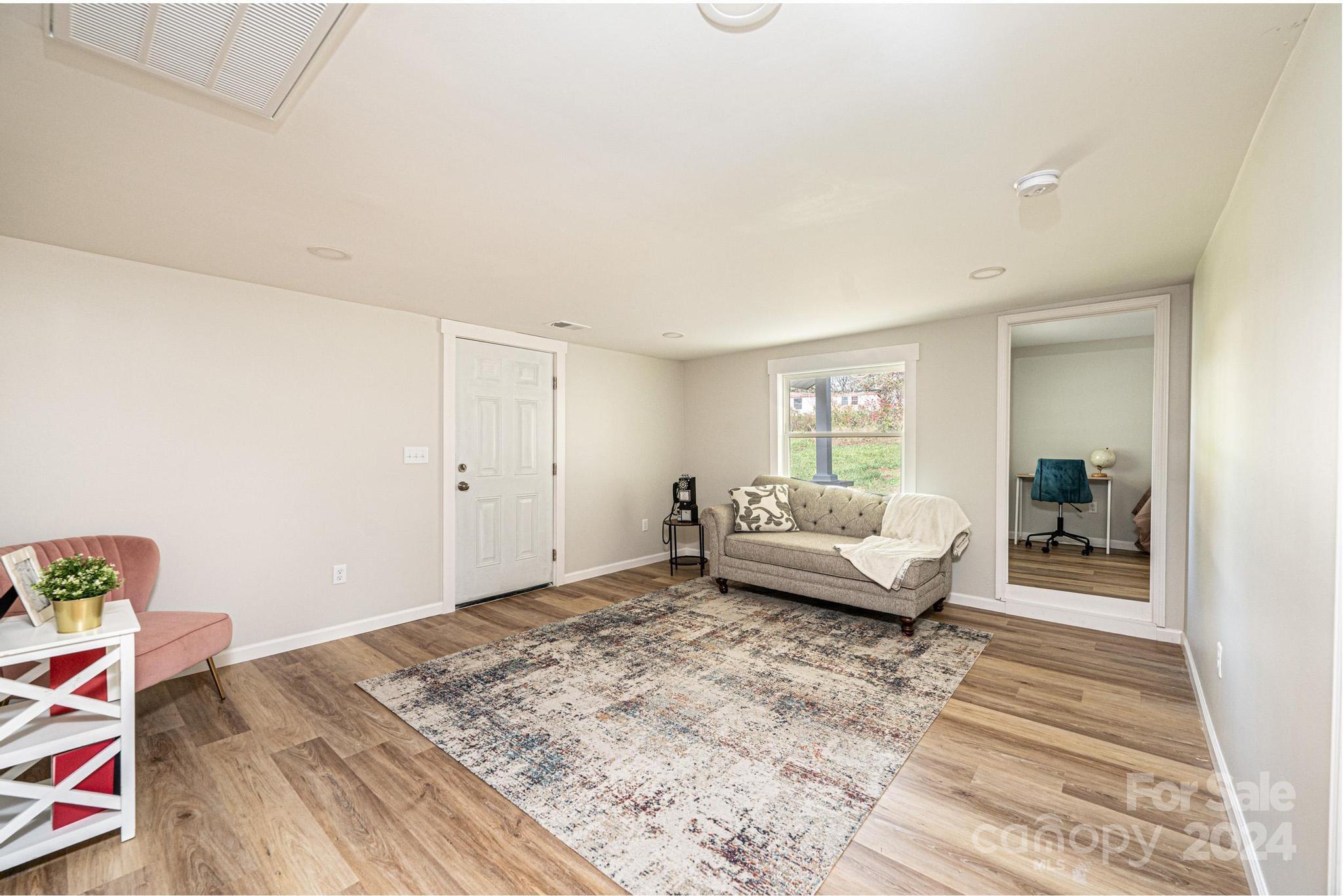 1357 Airport Rhodhiss Road Unit: 1