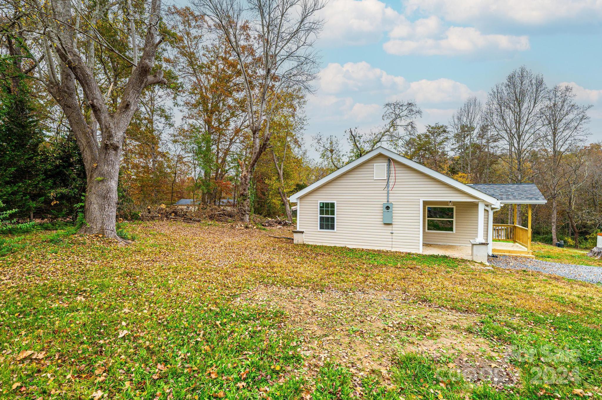 1357 Airport Rhodhiss Road Unit: 1