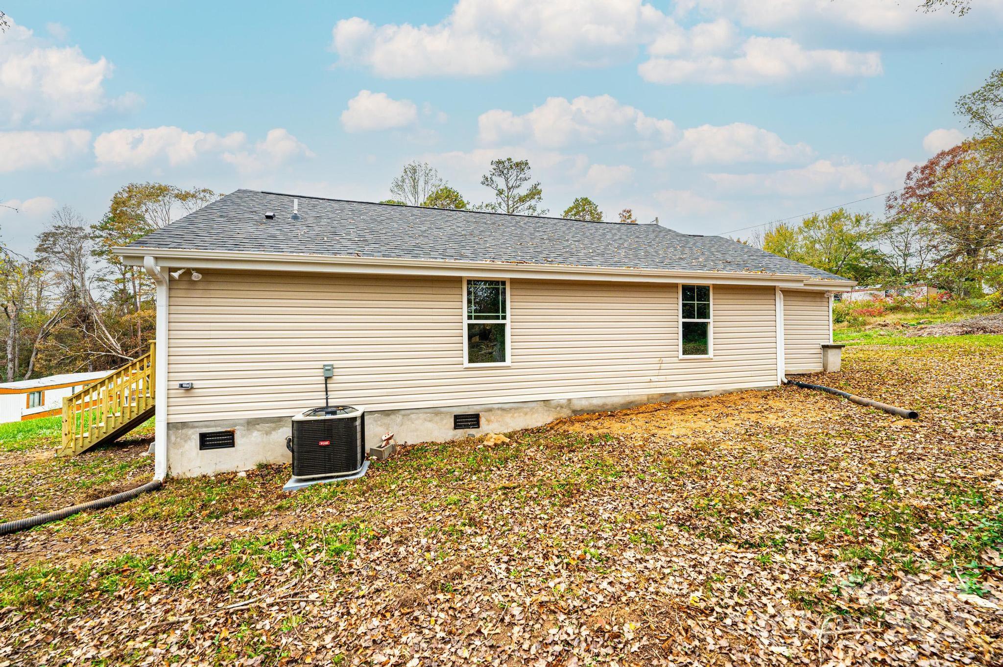 1357 Airport Rhodhiss Road Unit: 1