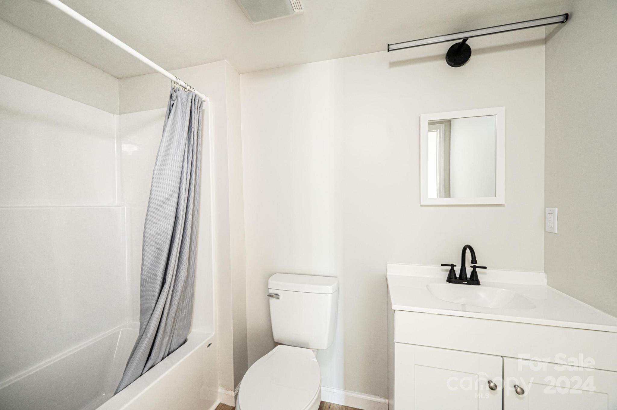 1357 Airport Rhodhiss Road Unit: 1