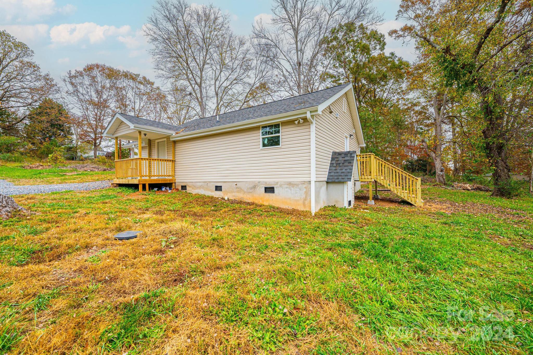 1357 Airport Rhodhiss Road Unit: 1