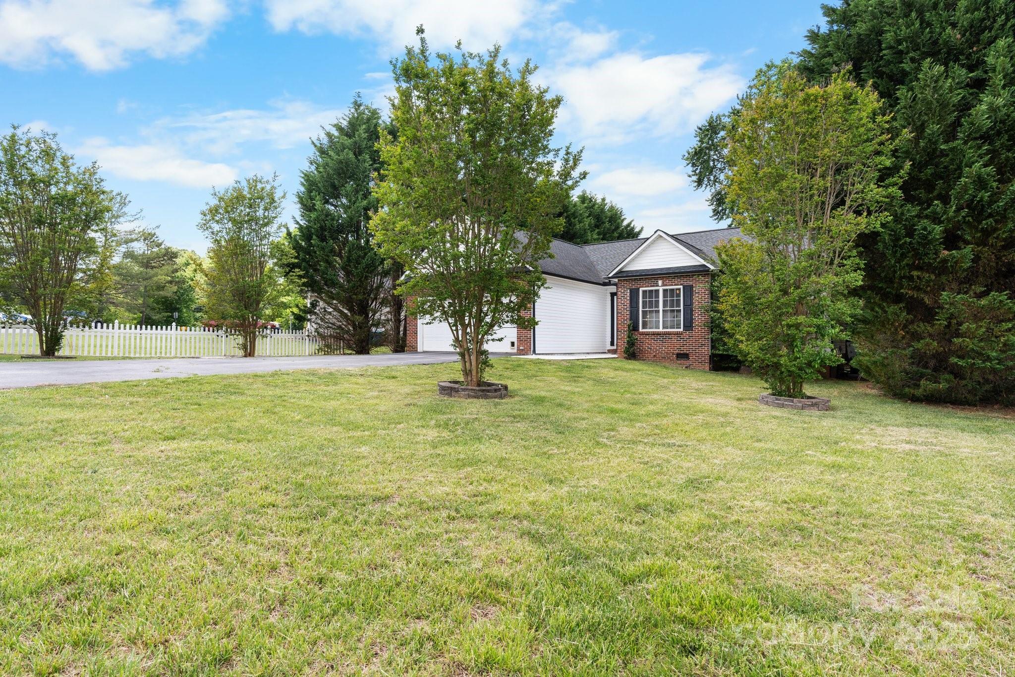 103 Pine Meadows Circle