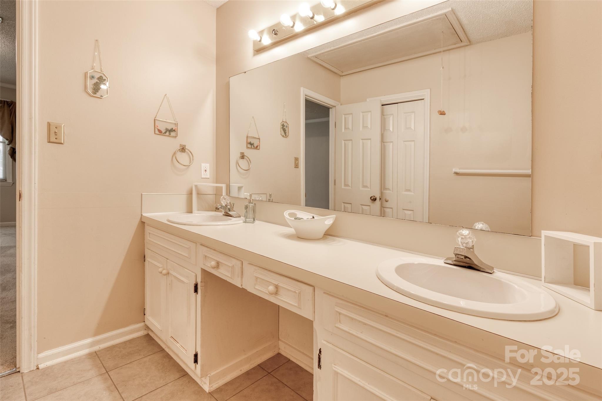2011 20th Street Place NE