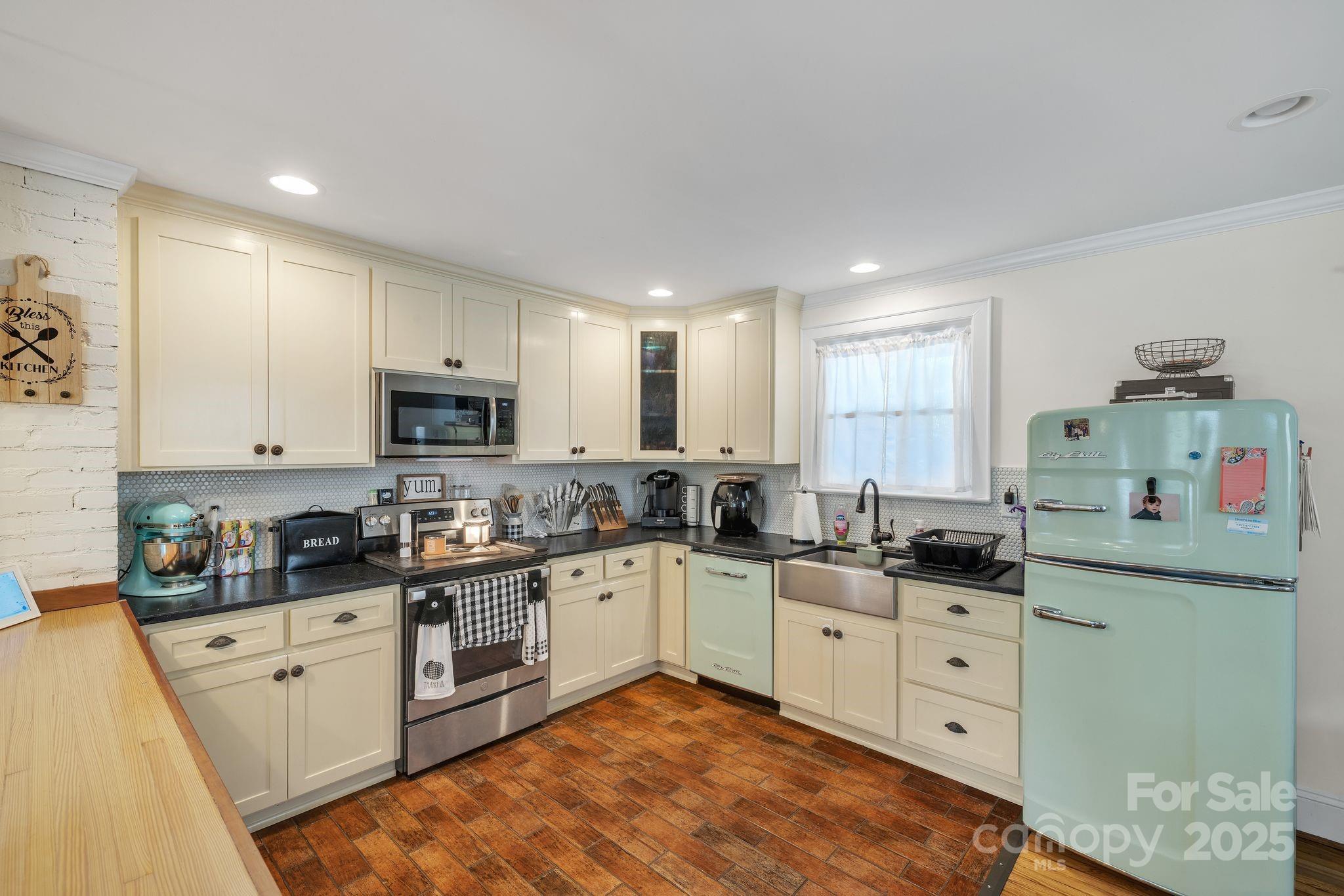 432 4th Street Place SW