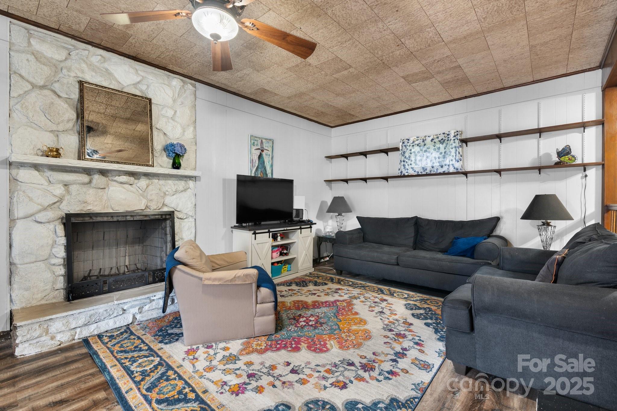 5083 Fleetwood Drive