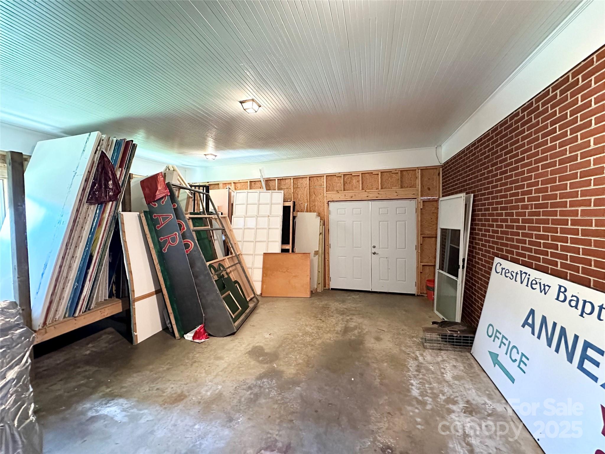 1586 Echo Drive