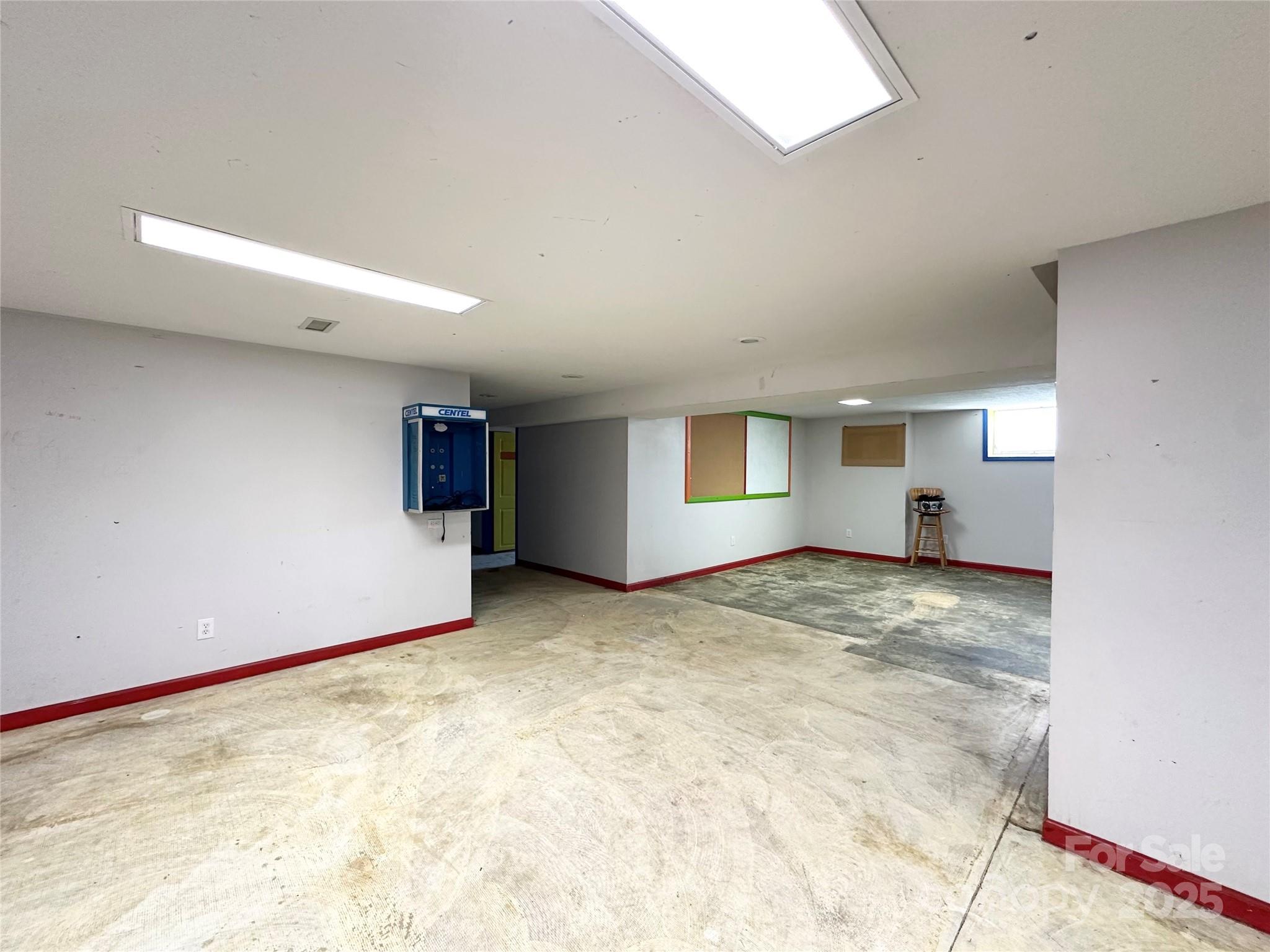 1586 Echo Drive