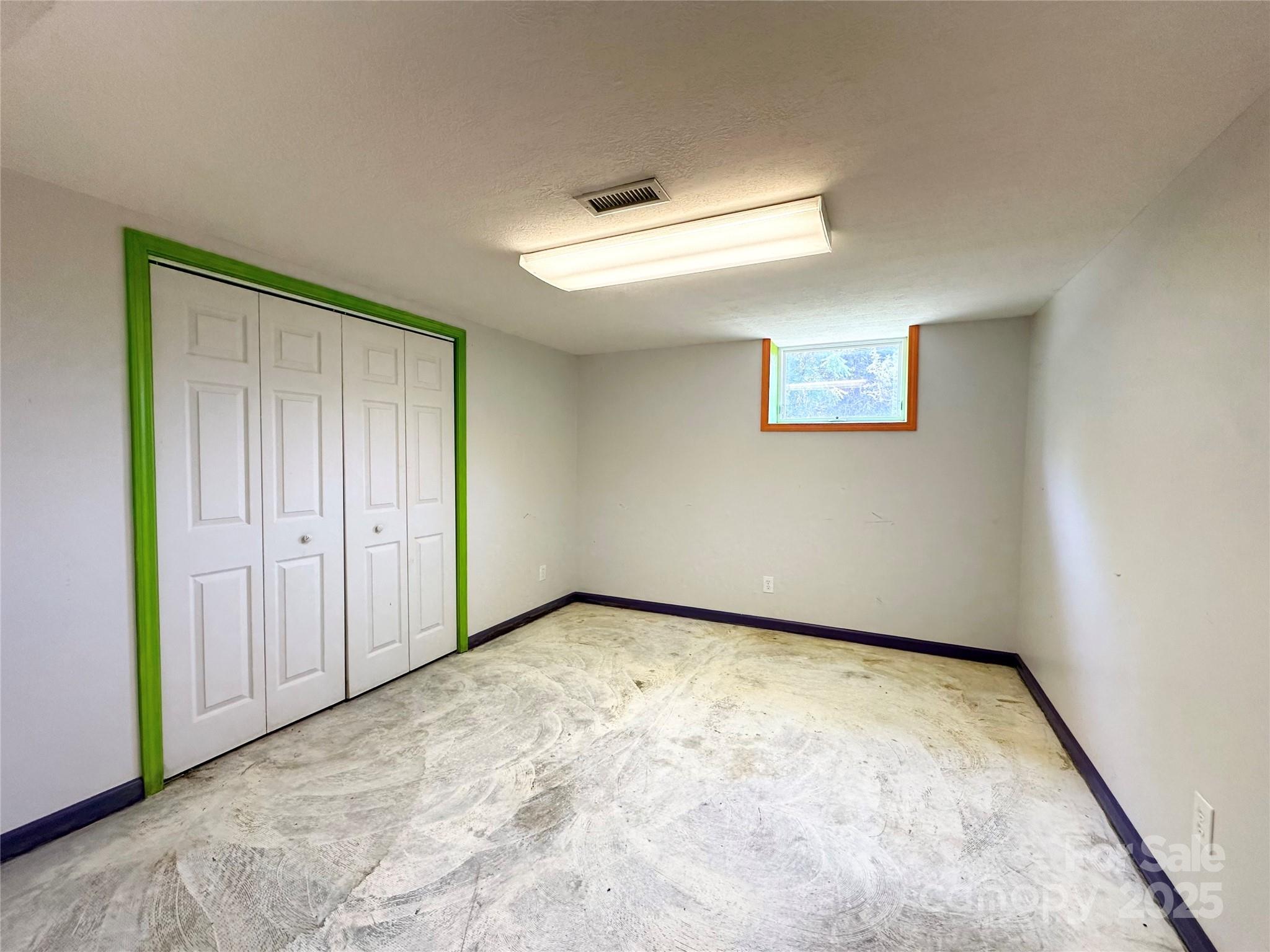 1586 Echo Drive