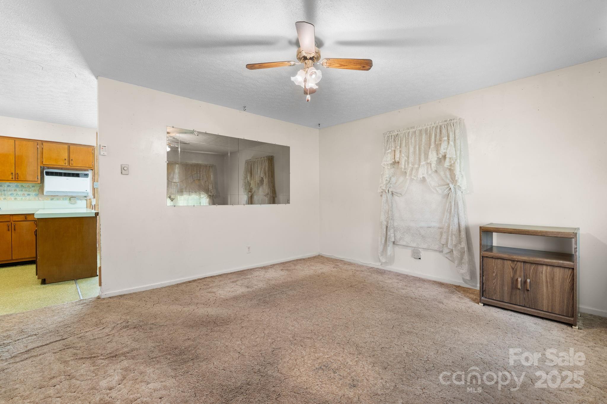 202 Edgewood Circle
