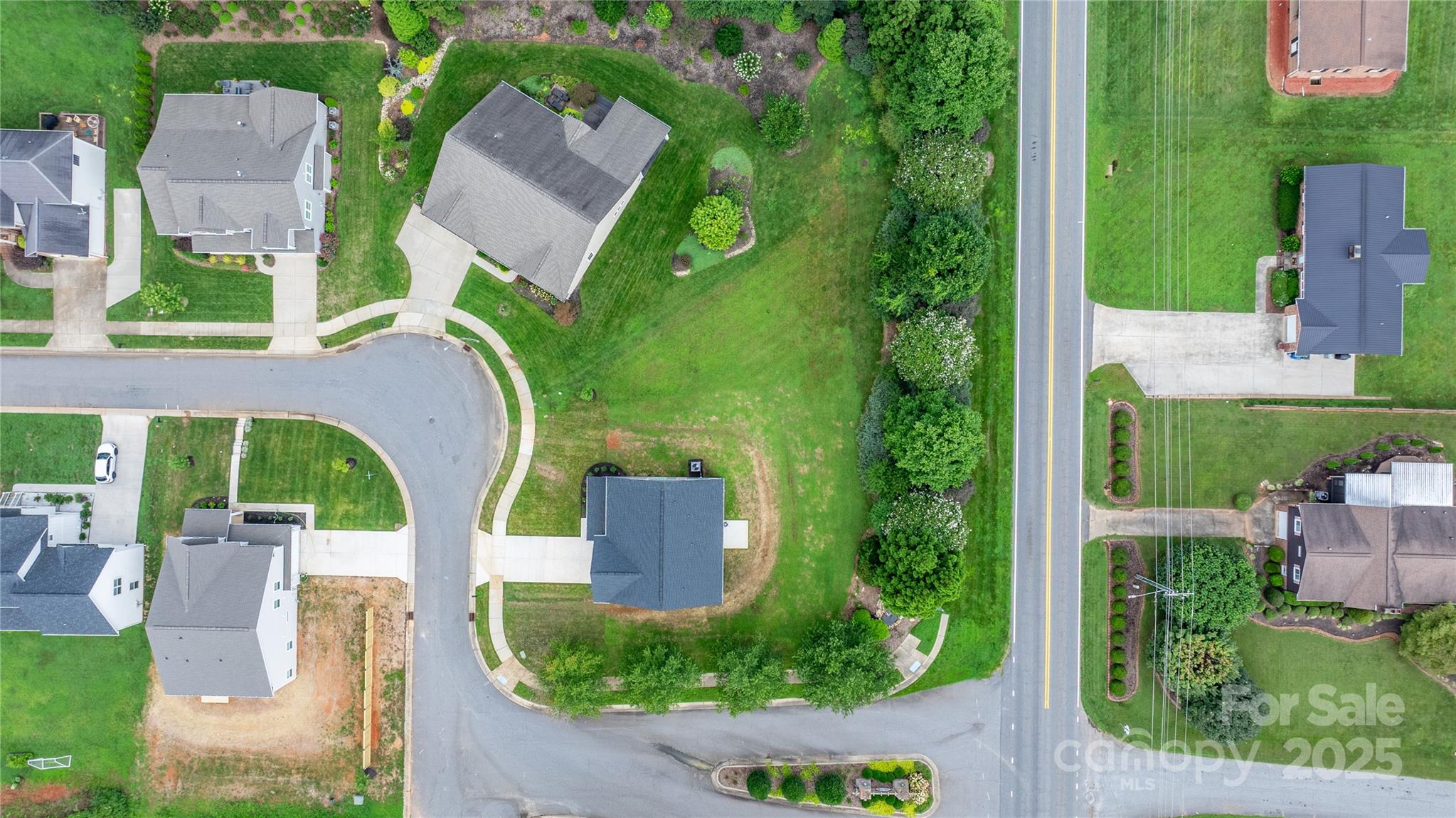 1305 39th Avenue Place NE