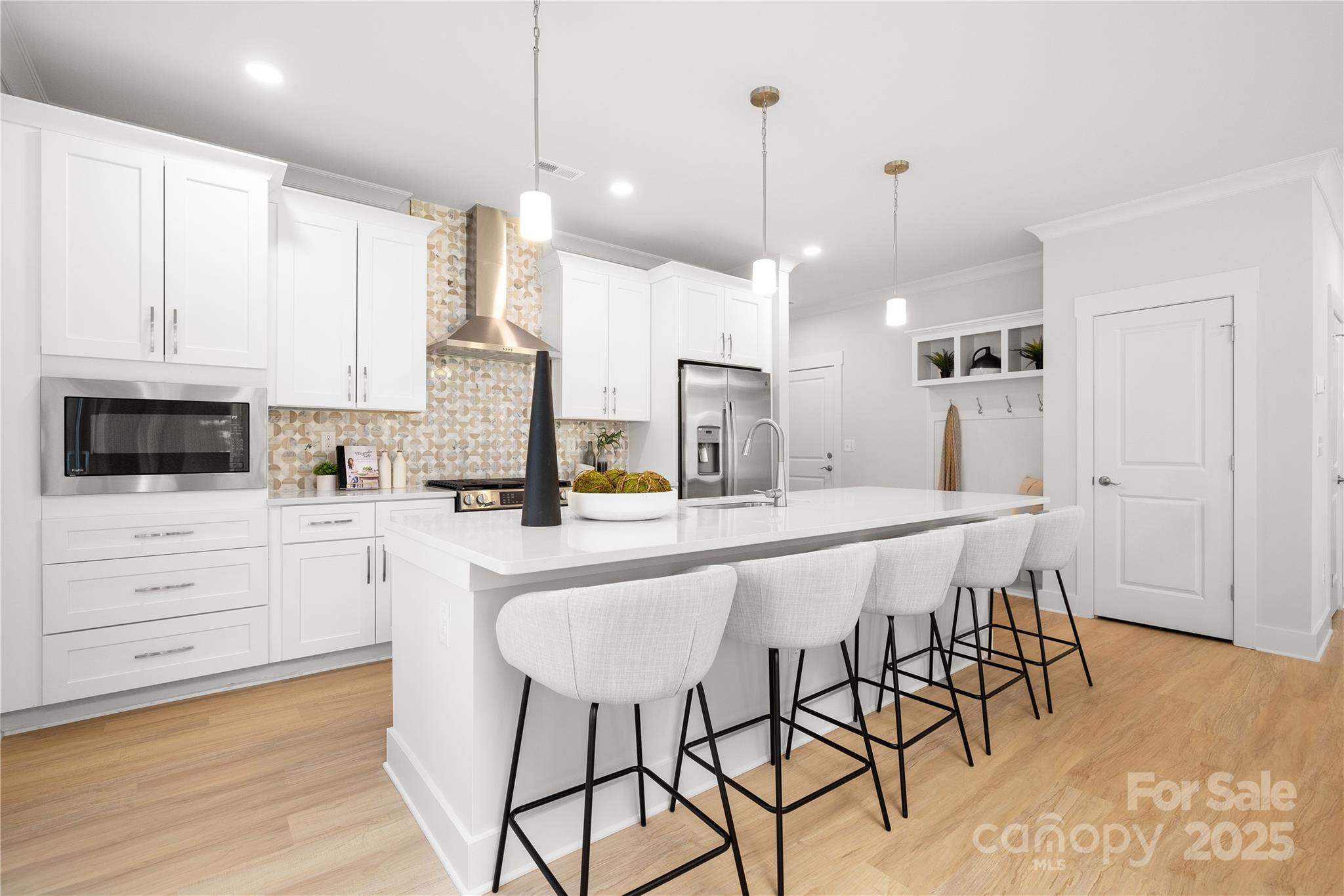 1305 39th Avenue Place NE