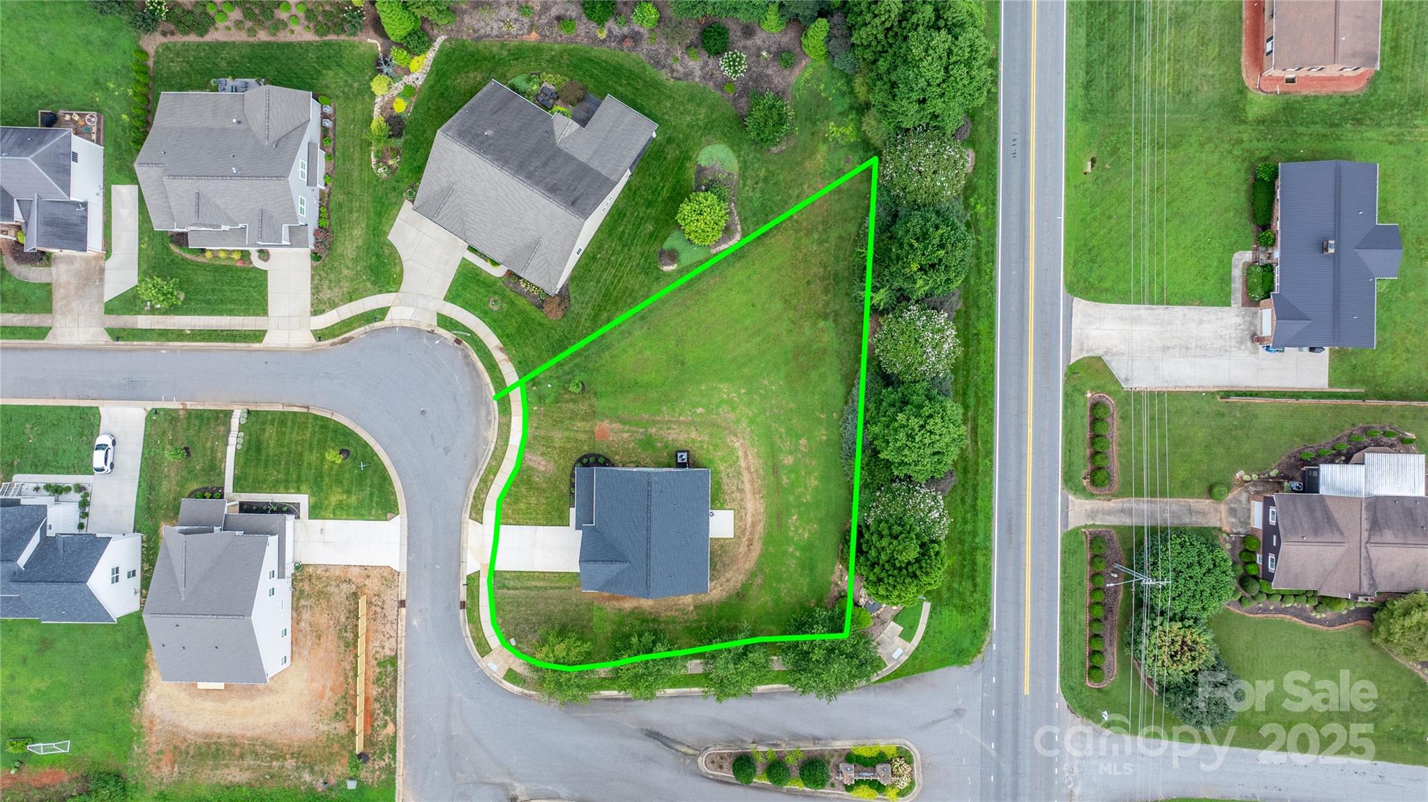 1305 39th Avenue Place NE