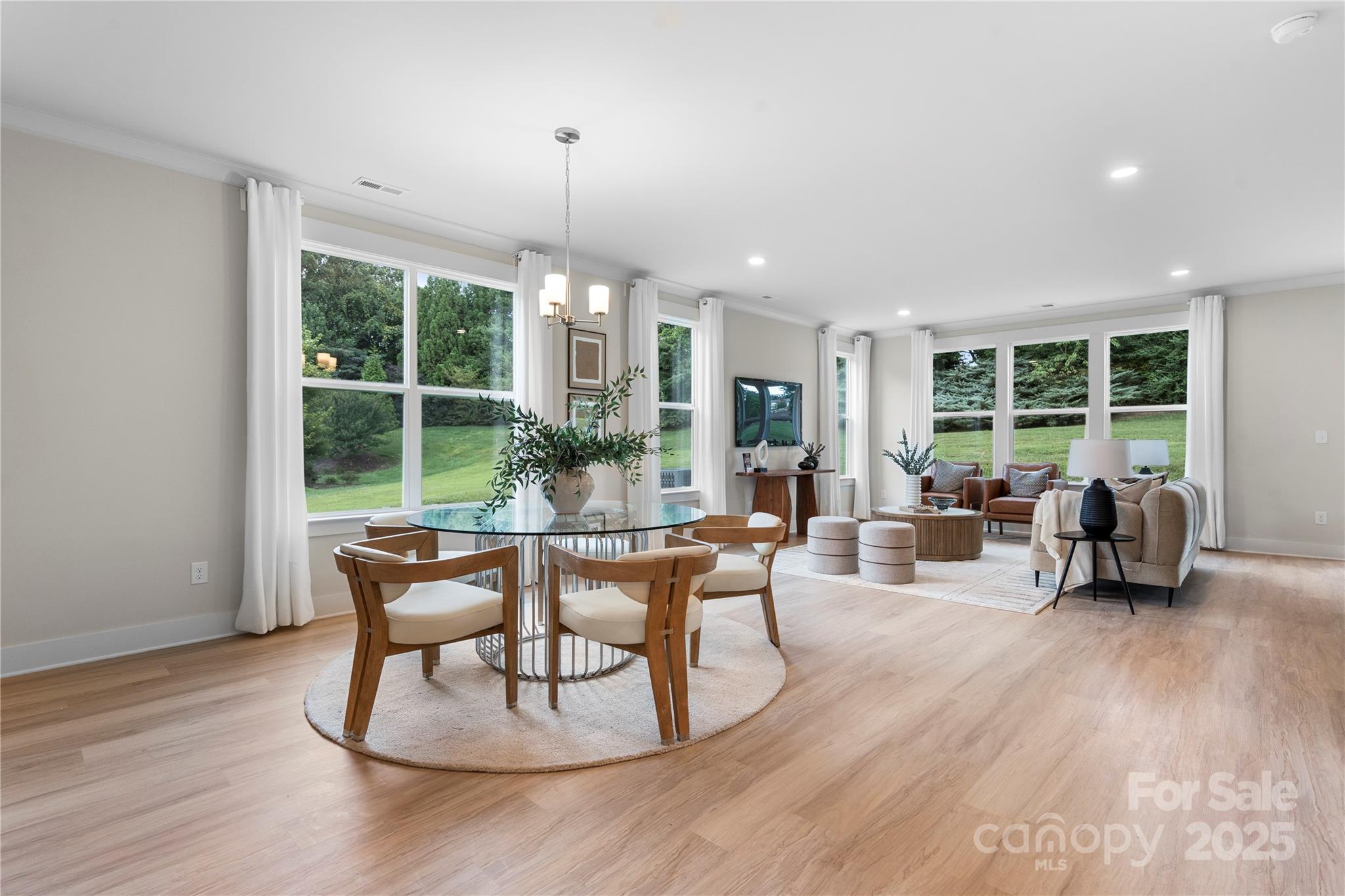 1305 39th Avenue Place NE