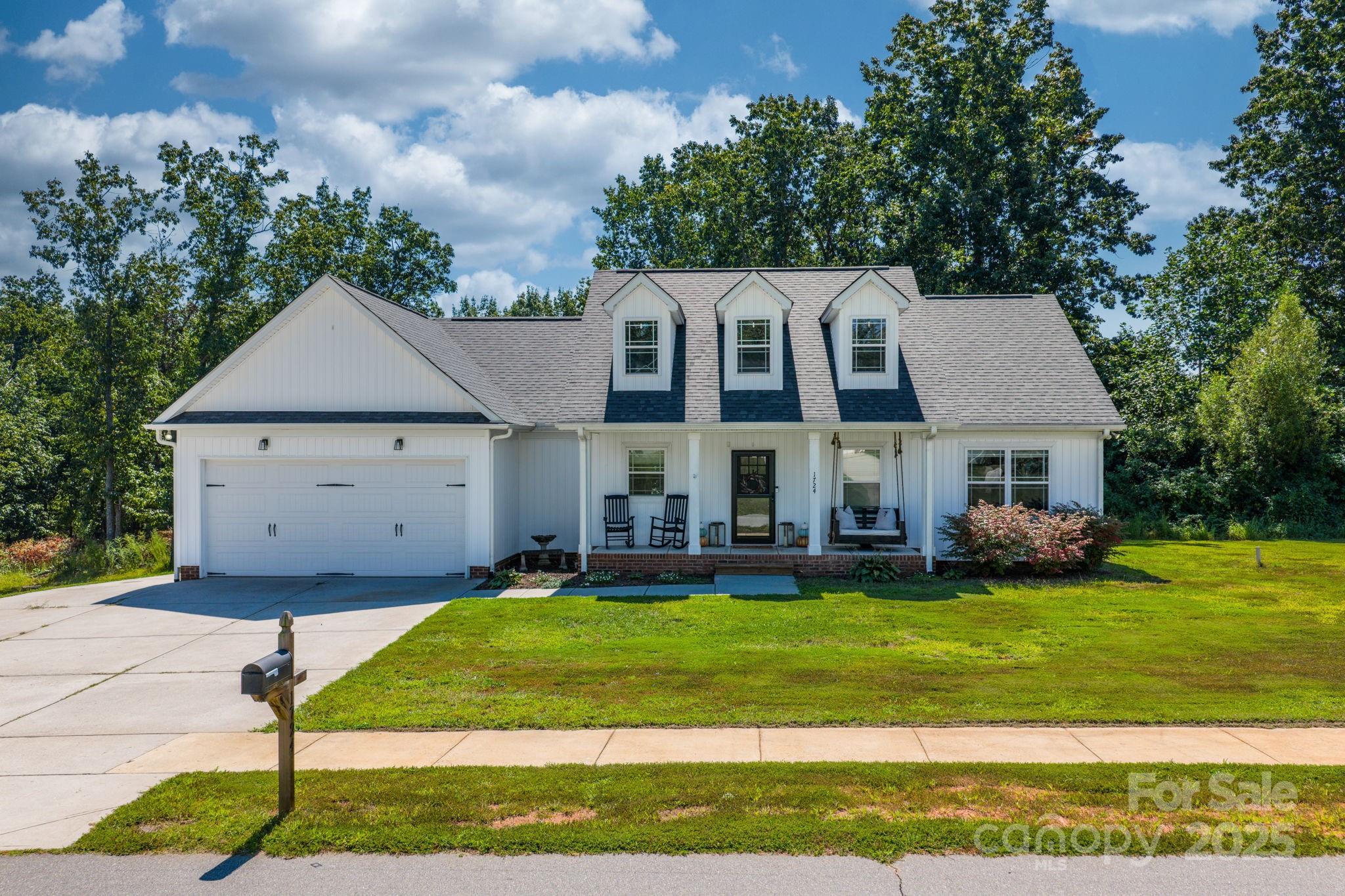 1724 Ivey Court