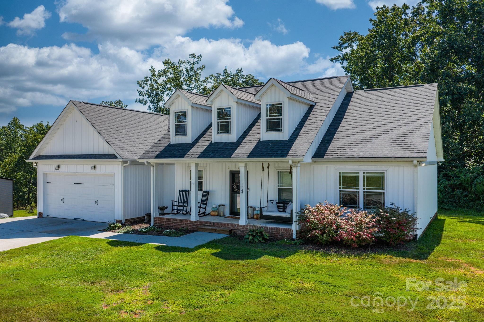 1724 Ivey Court