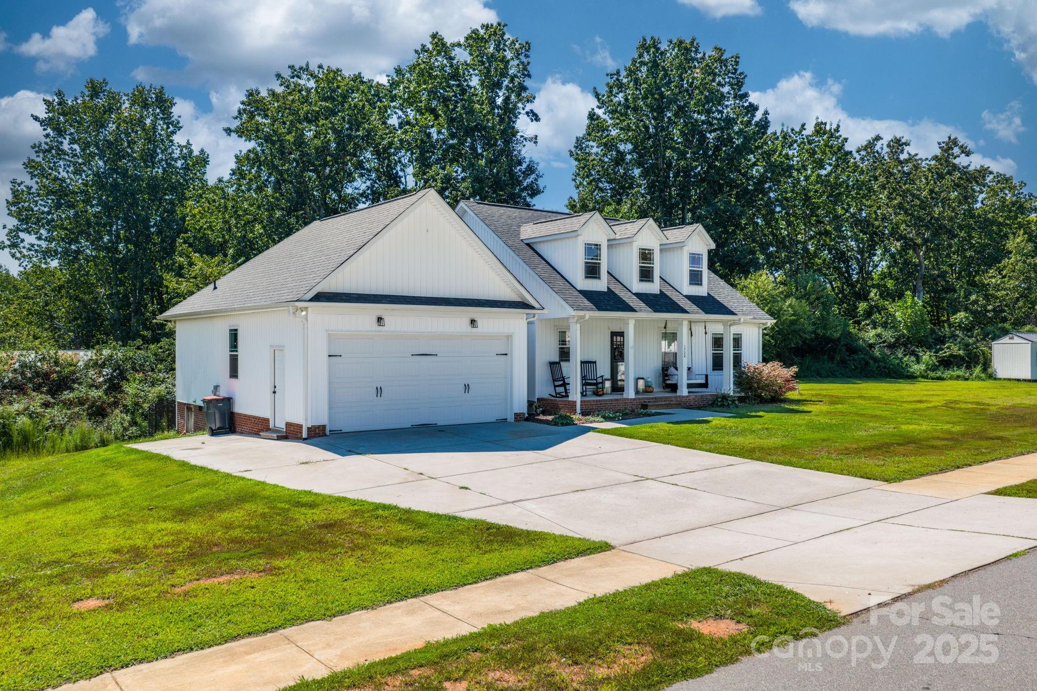 1724 Ivey Court