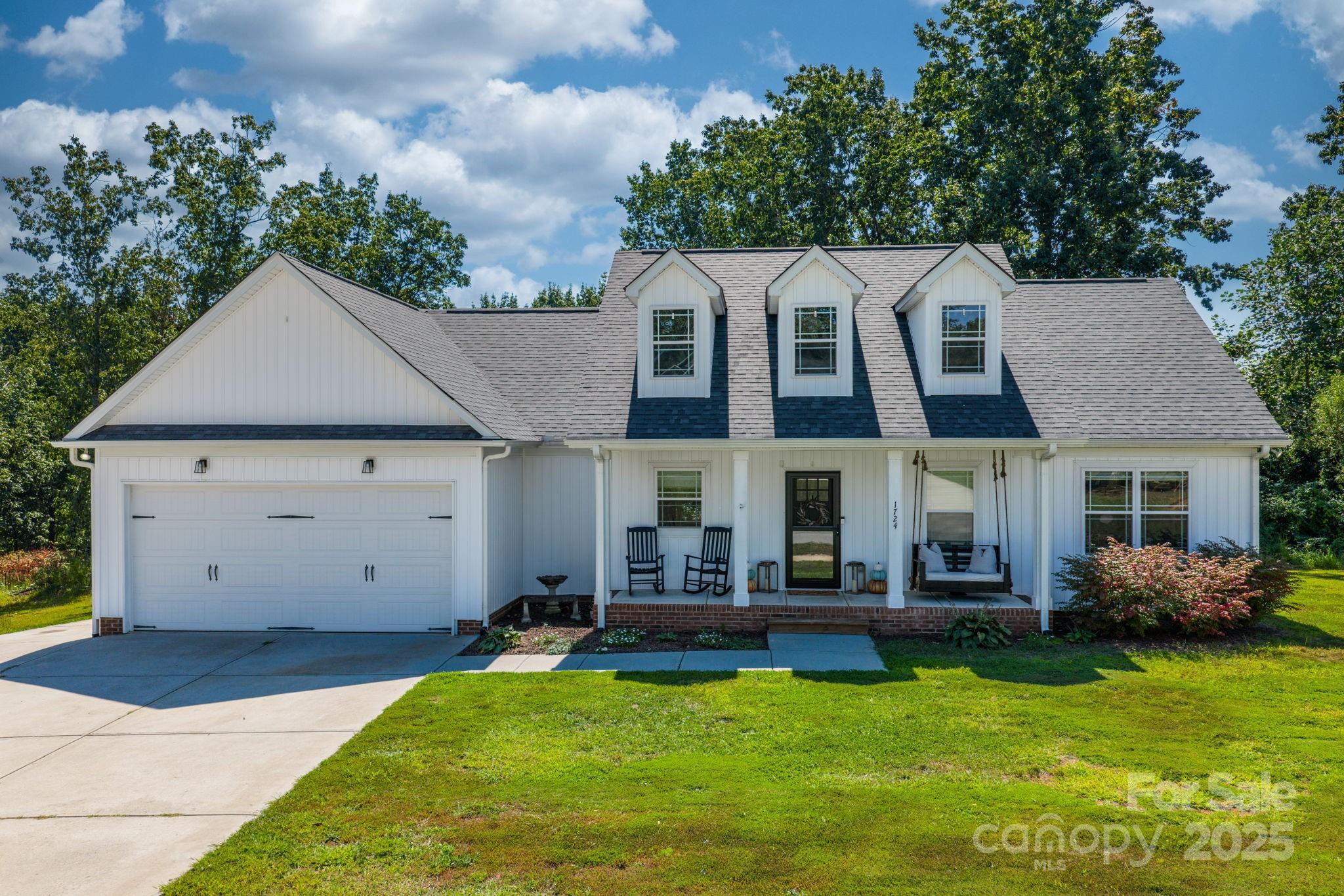 1724 Ivey Court