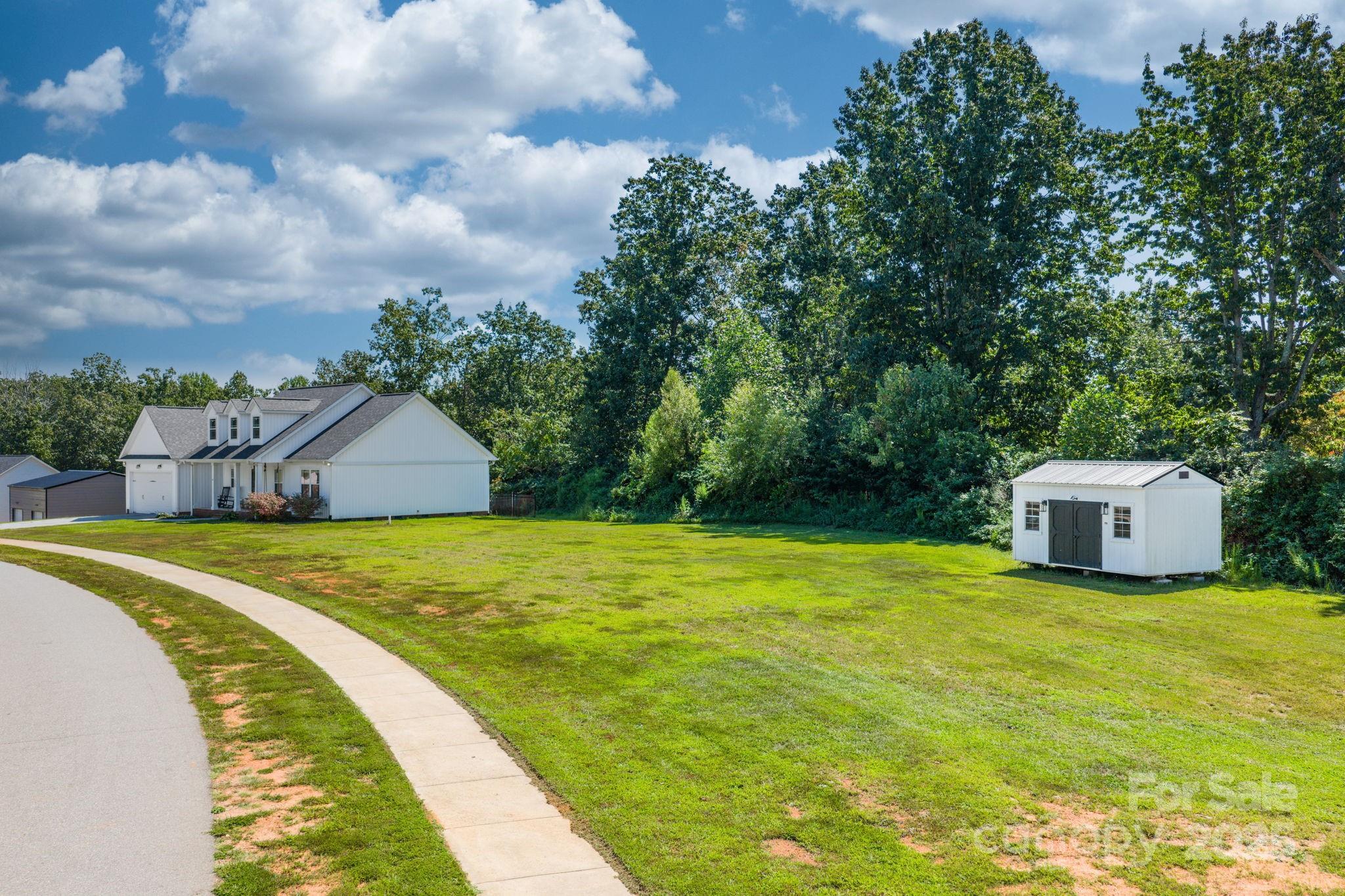 1724 Ivey Court