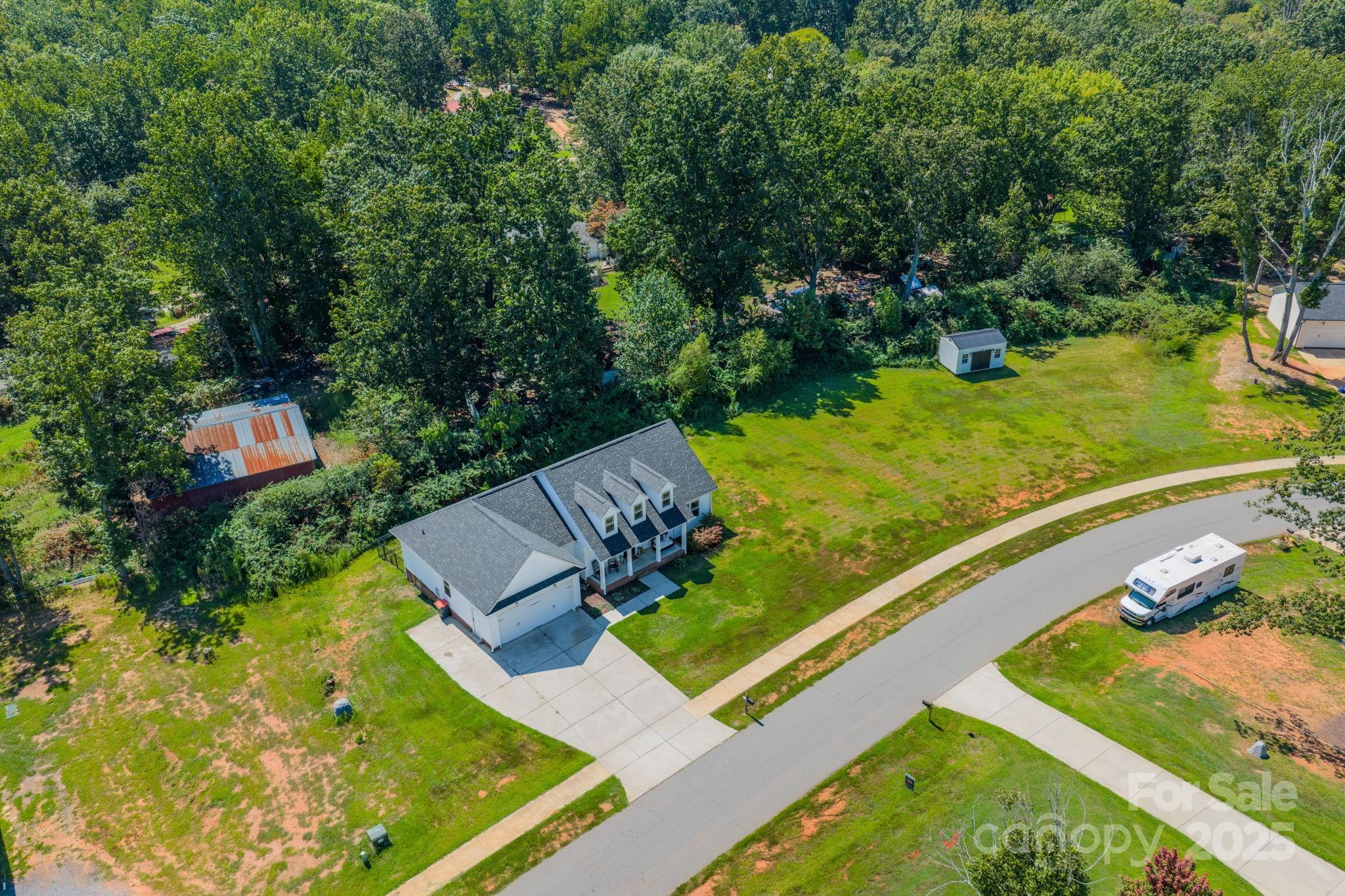 1724 Ivey Court