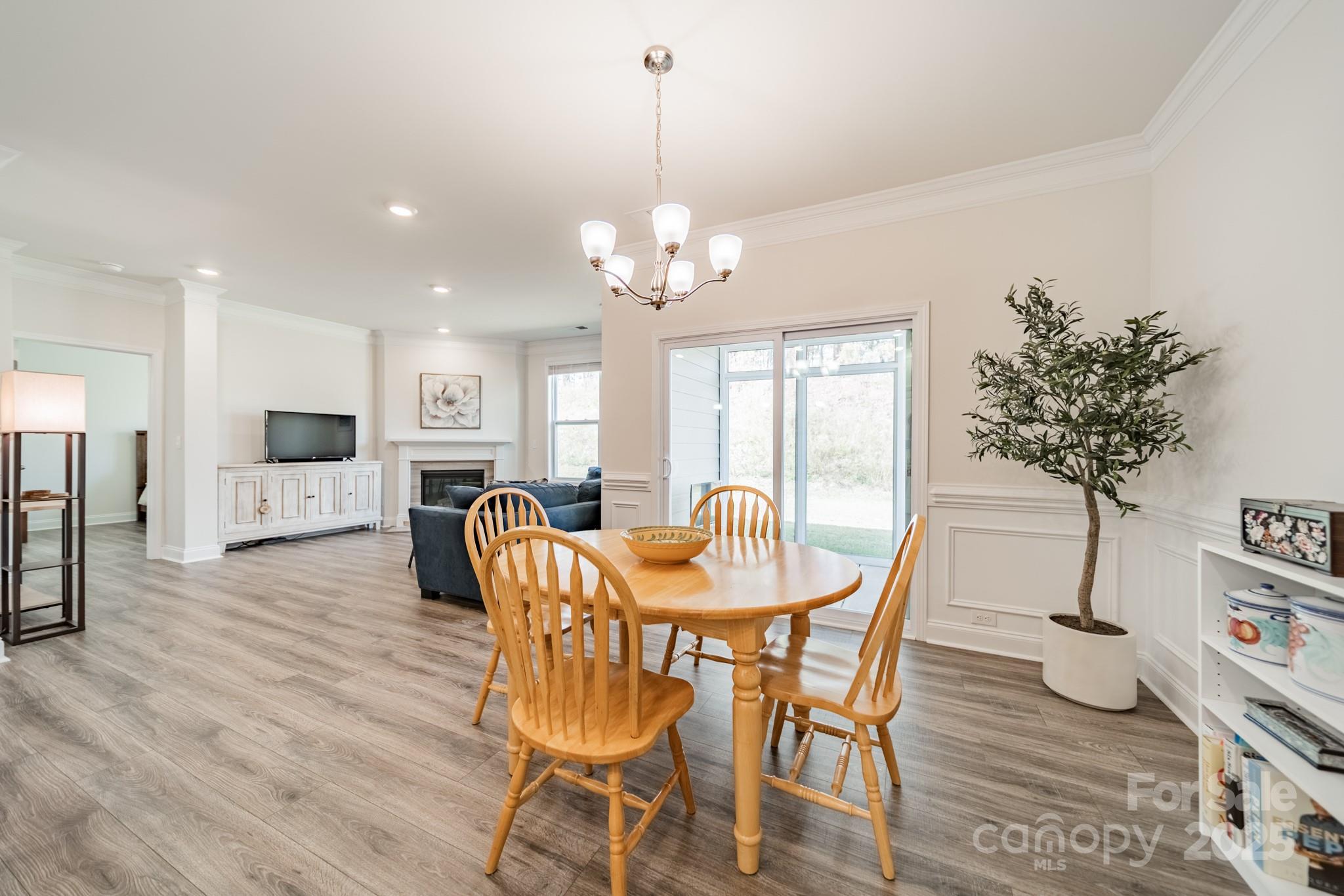 5620 Casper Drive