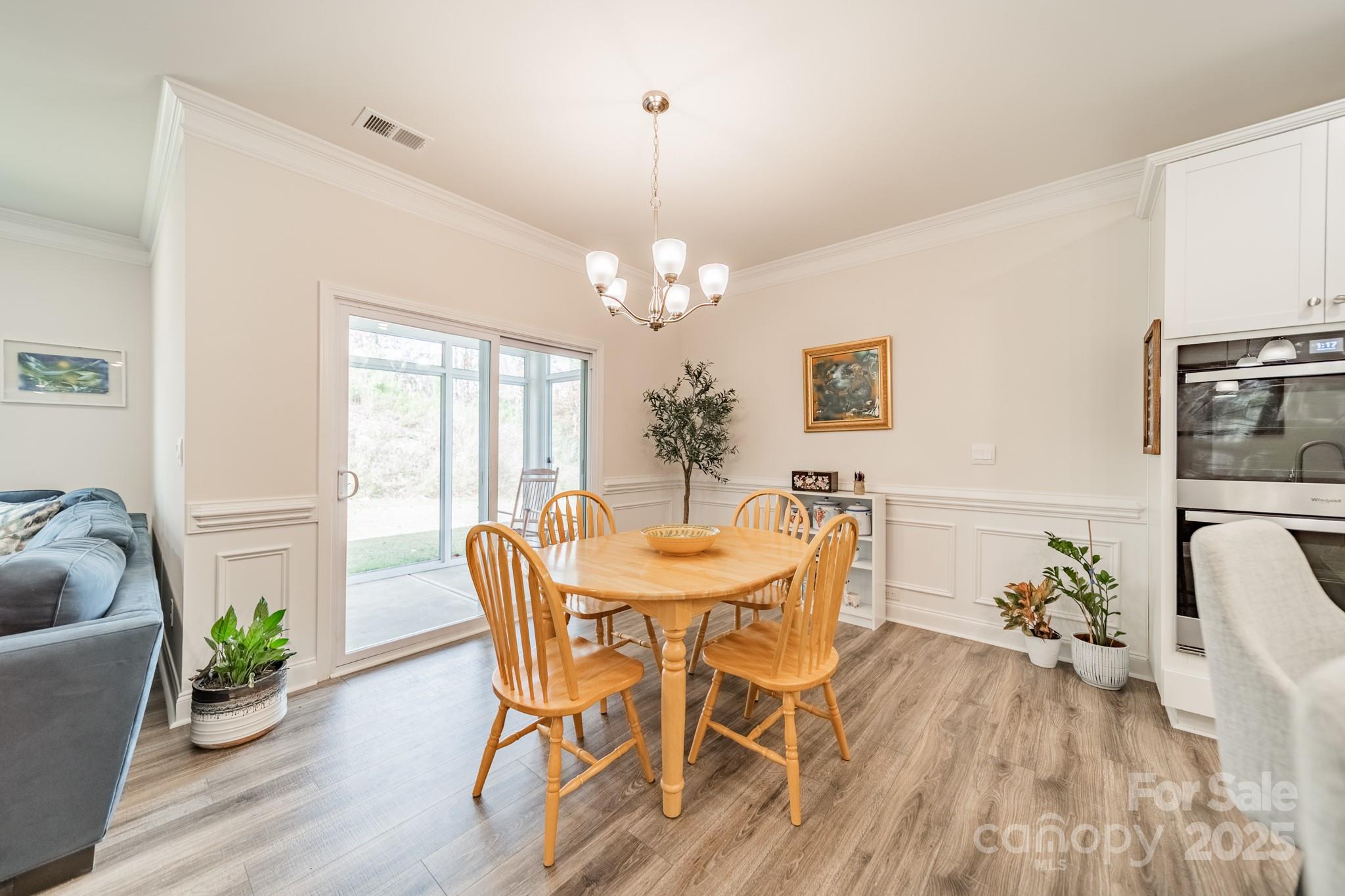 5620 Casper Drive