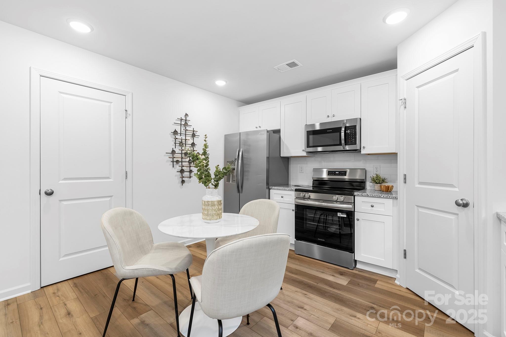 2940 21st Street Lane NE