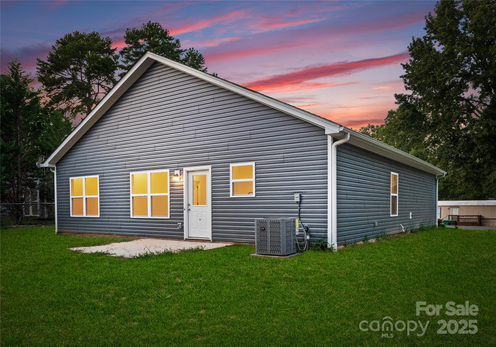 2940 21st Street Lane NE