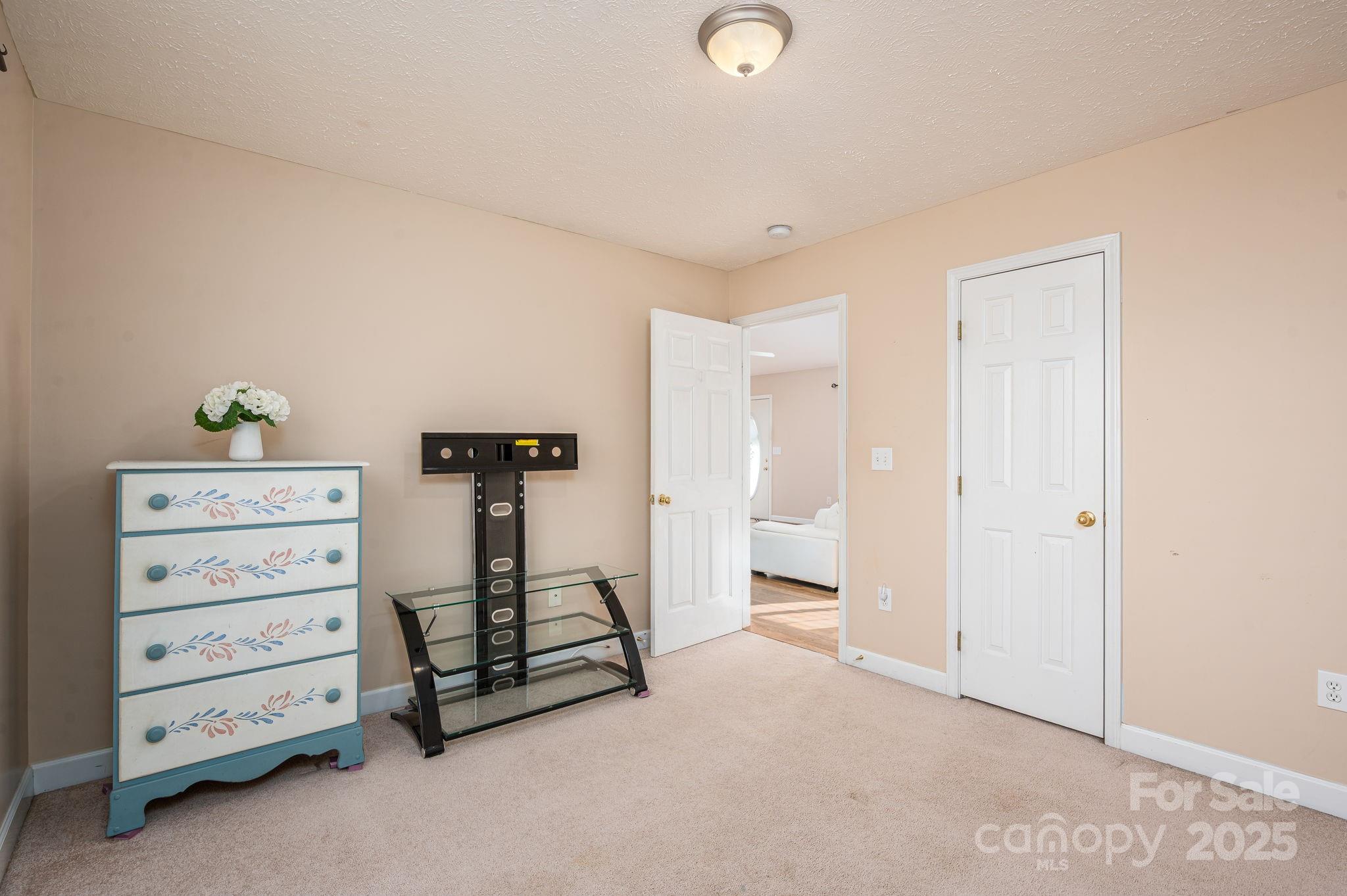 1486 Clear Creek Lane