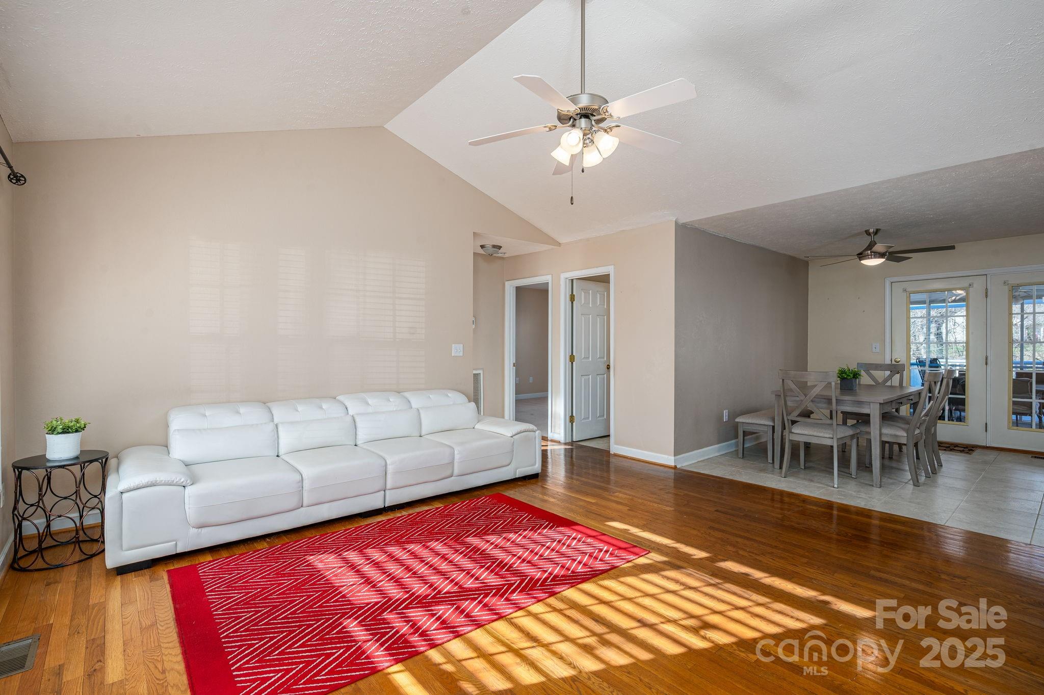1486 Clear Creek Lane