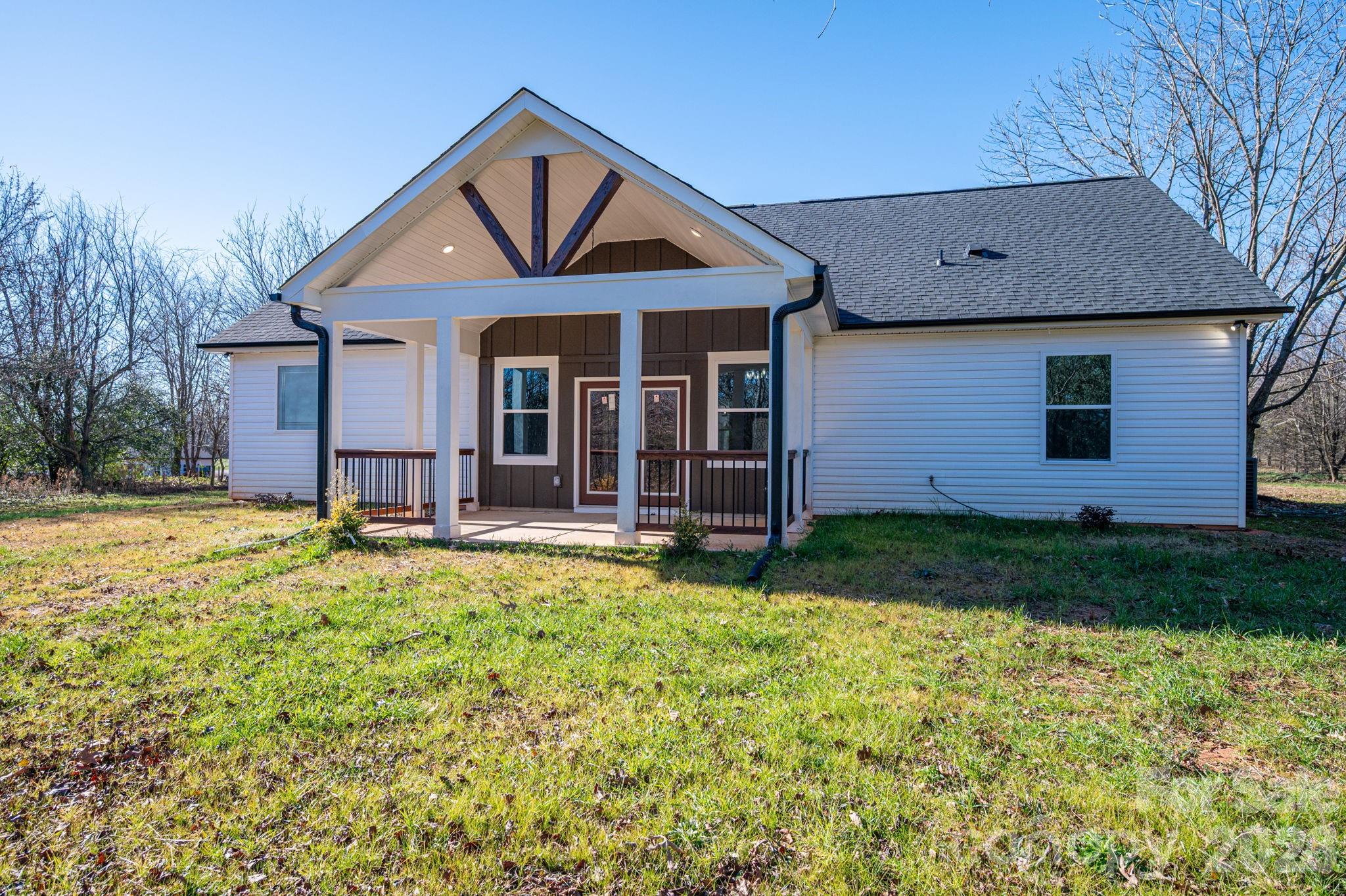 1246 Bob Falls Road