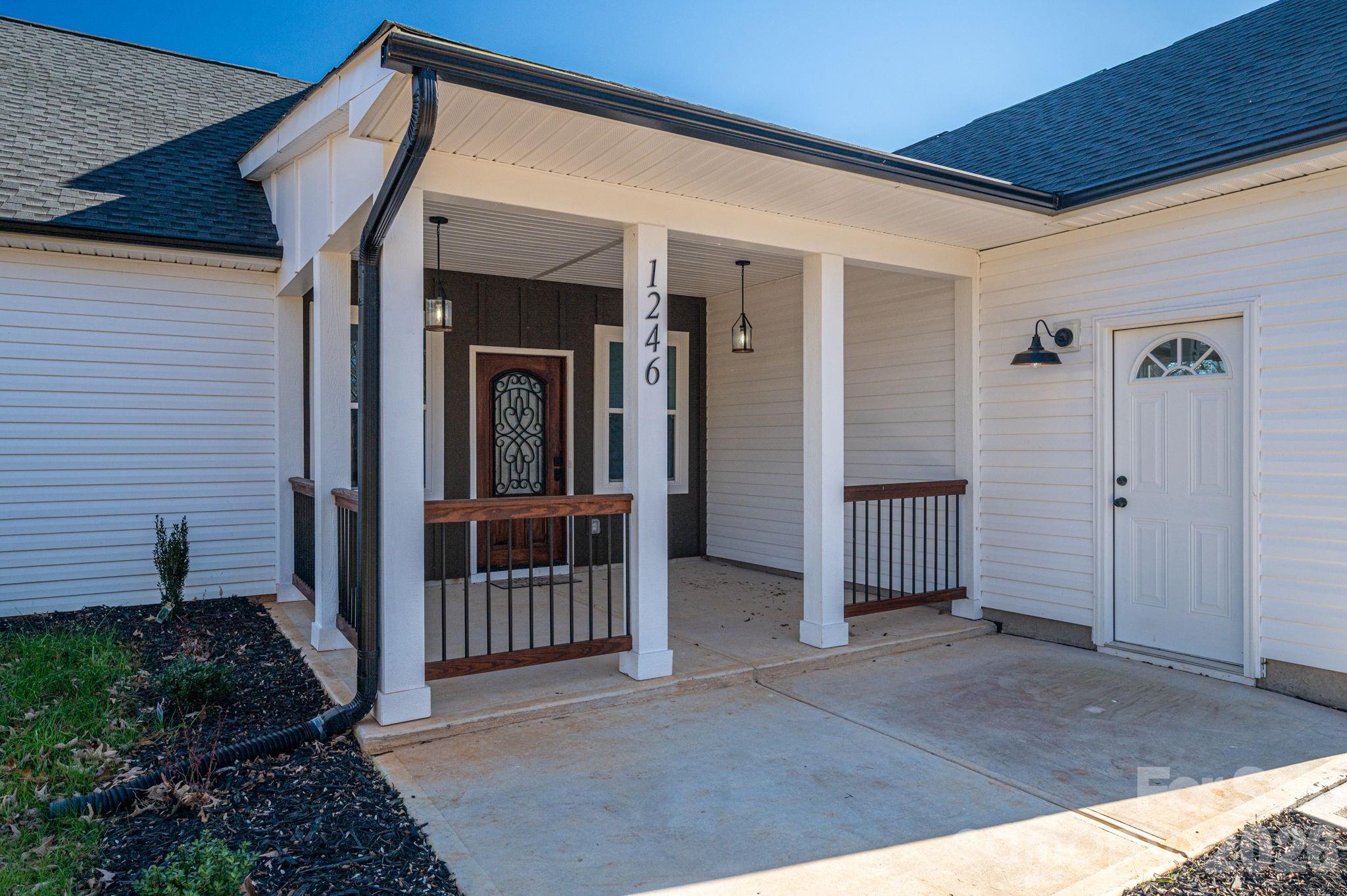 1246 Bob Falls Road