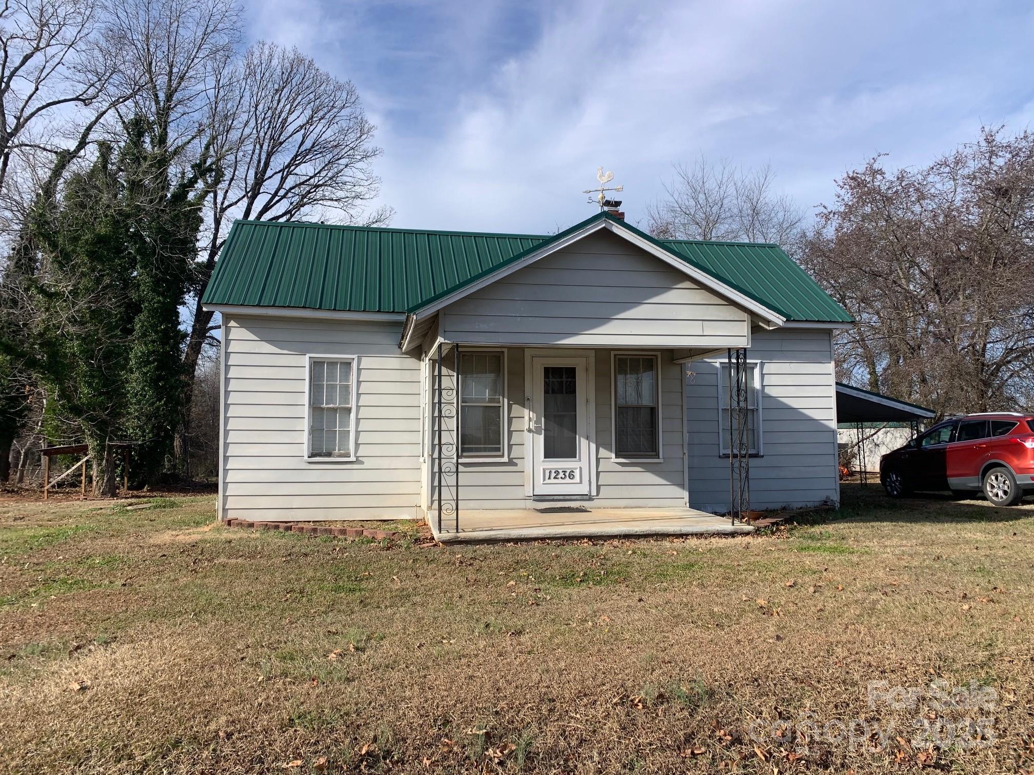 1236 Zeb Haynes Road