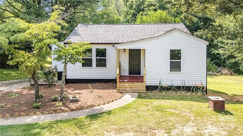 5582 Davis Road