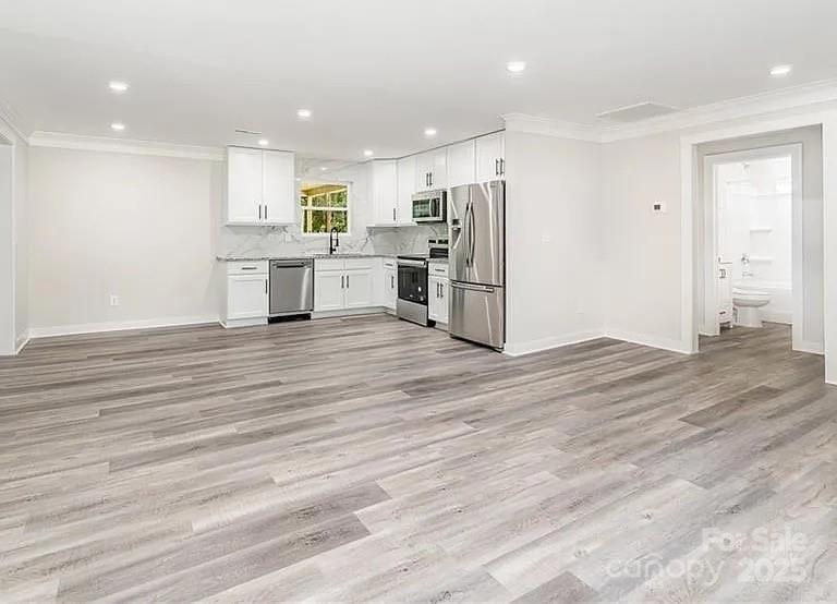 5582 Davis Road