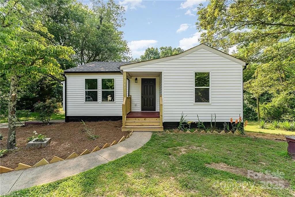 5582 Davis Road