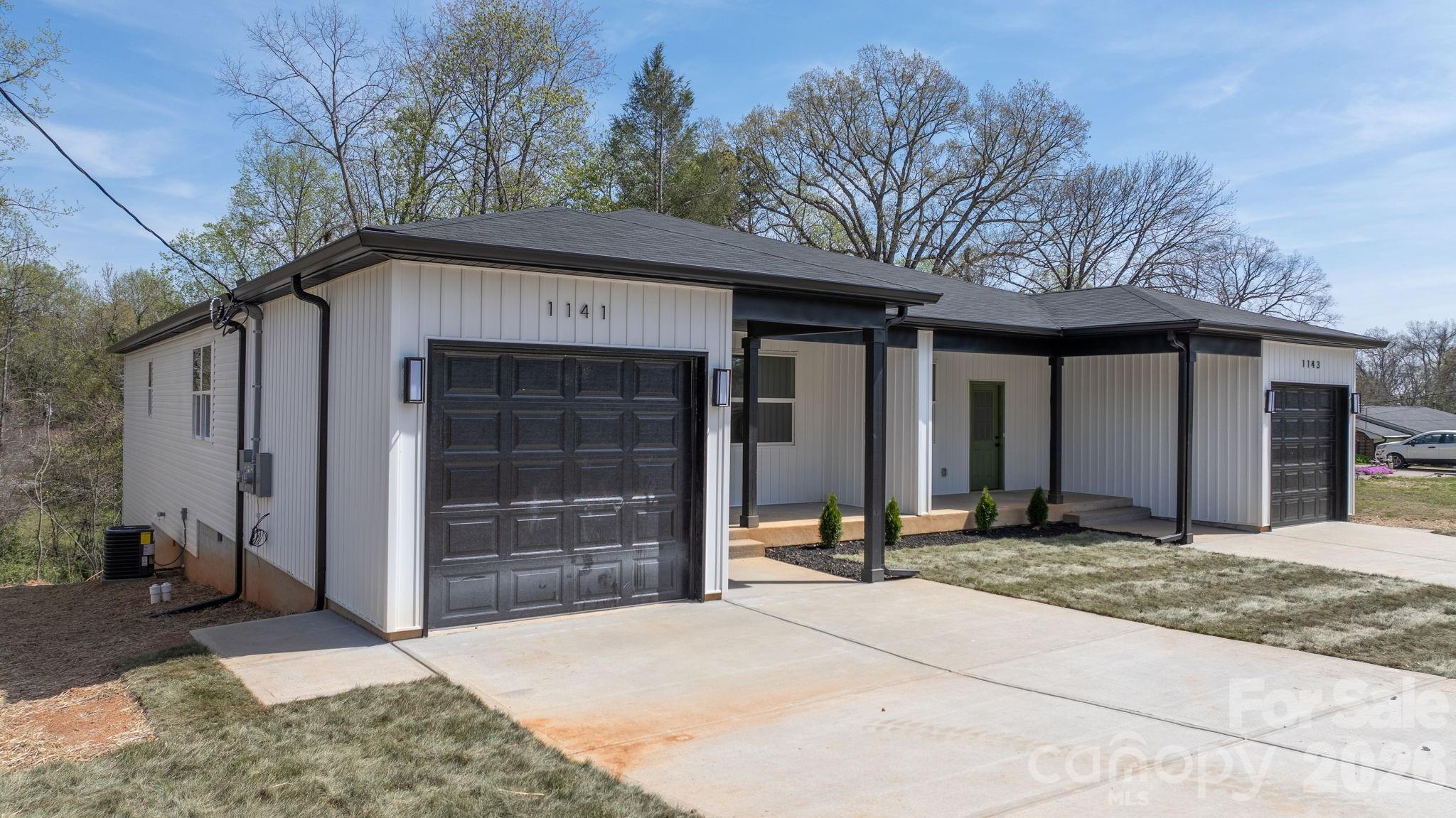 1141 & 1143 12th Street Drive SW