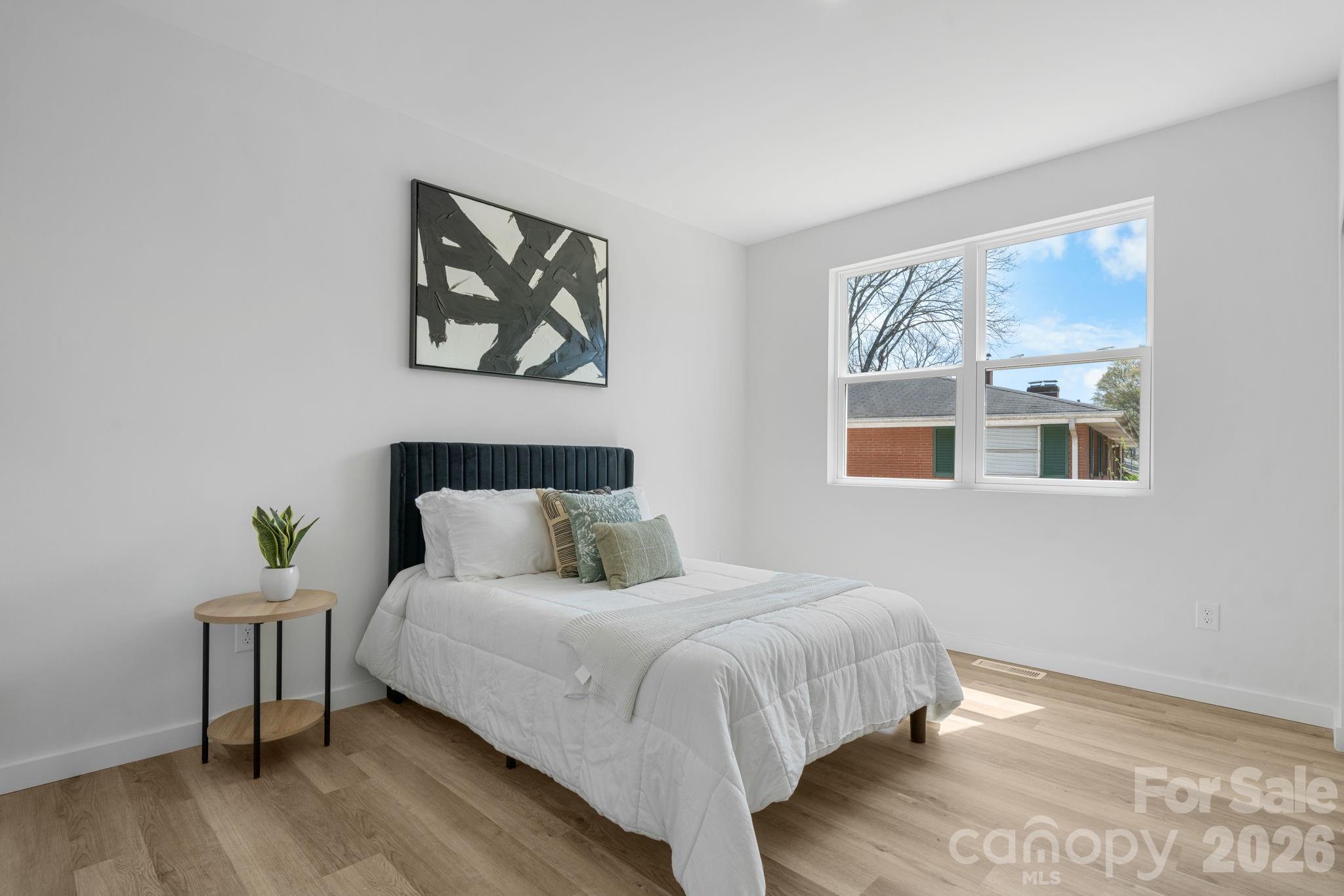 1141 & 1143 12th Street Drive SW