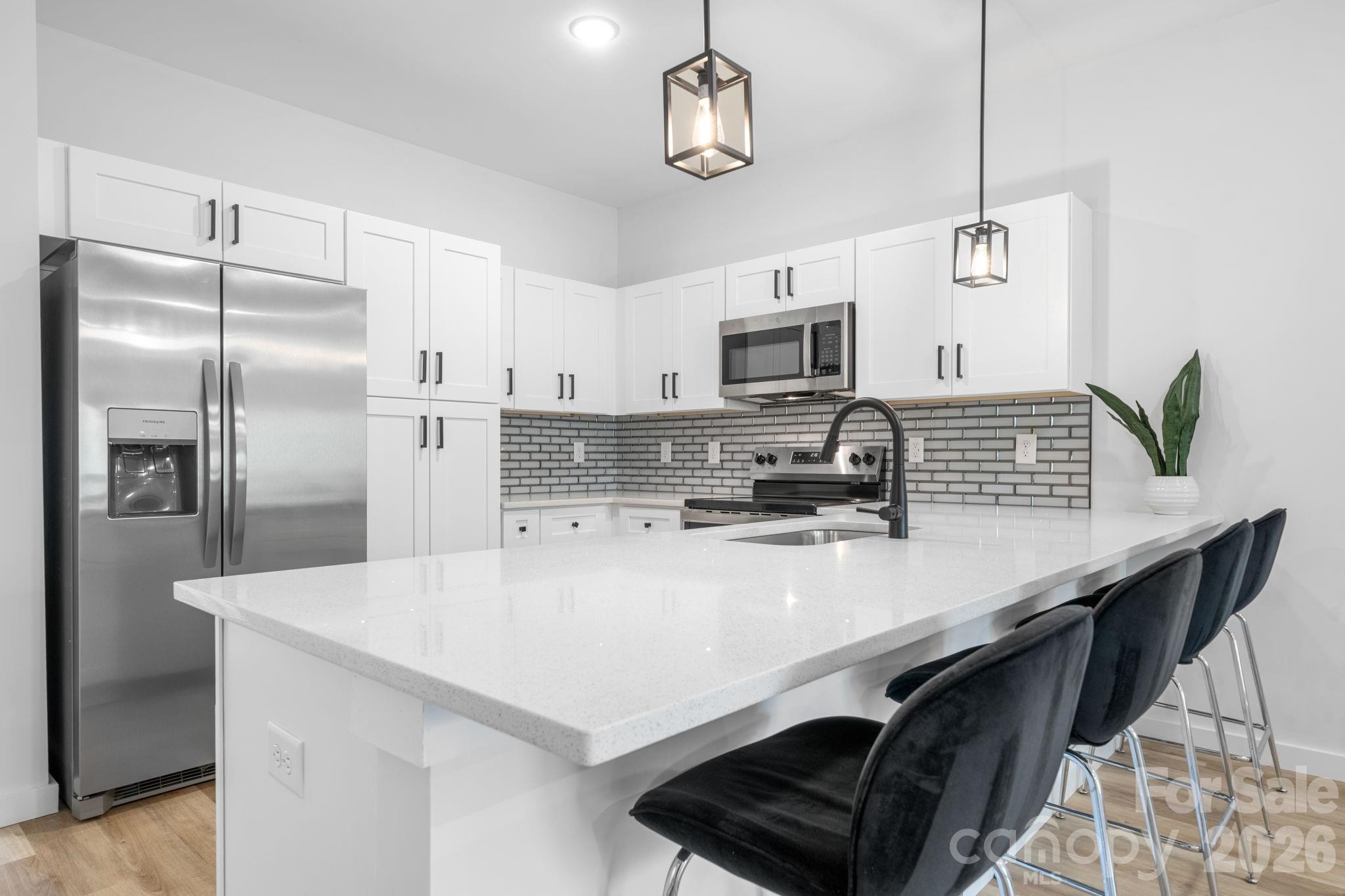 1141 & 1143 12th Street Drive SW