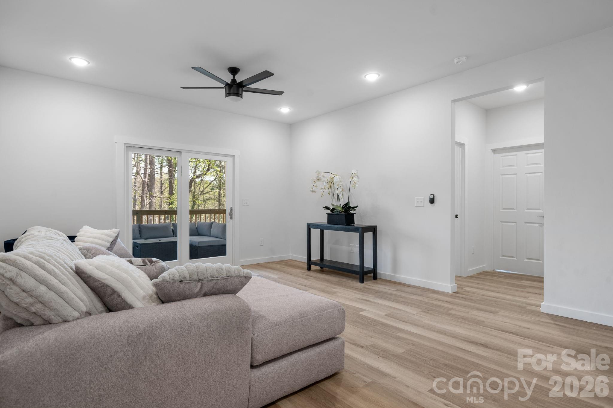 1141 & 1143 12th Street Drive SW