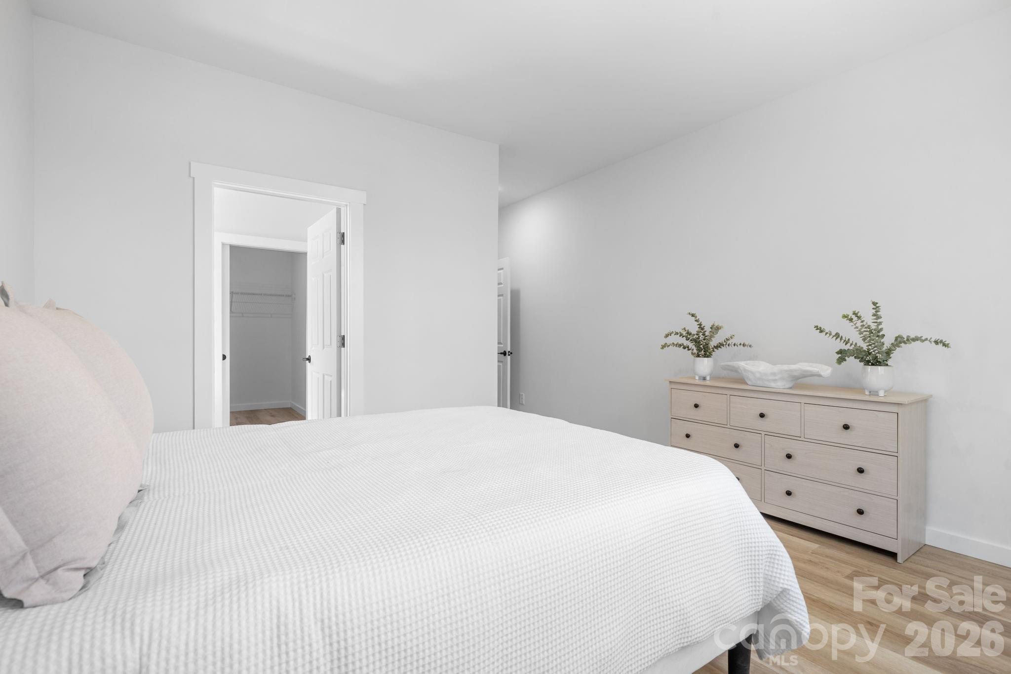 1141 & 1143 12th Street Drive SW