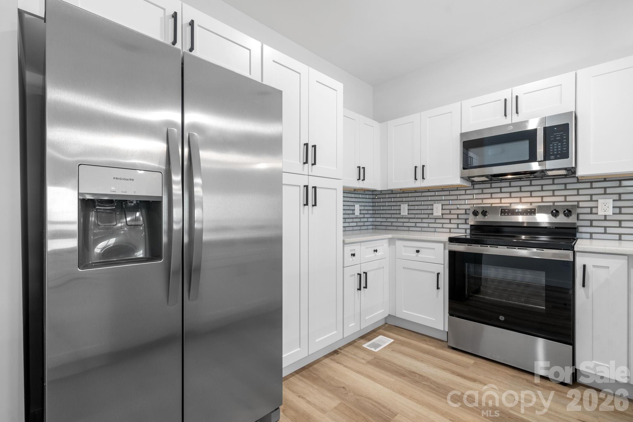 1141 & 1143 12th Street Drive SW