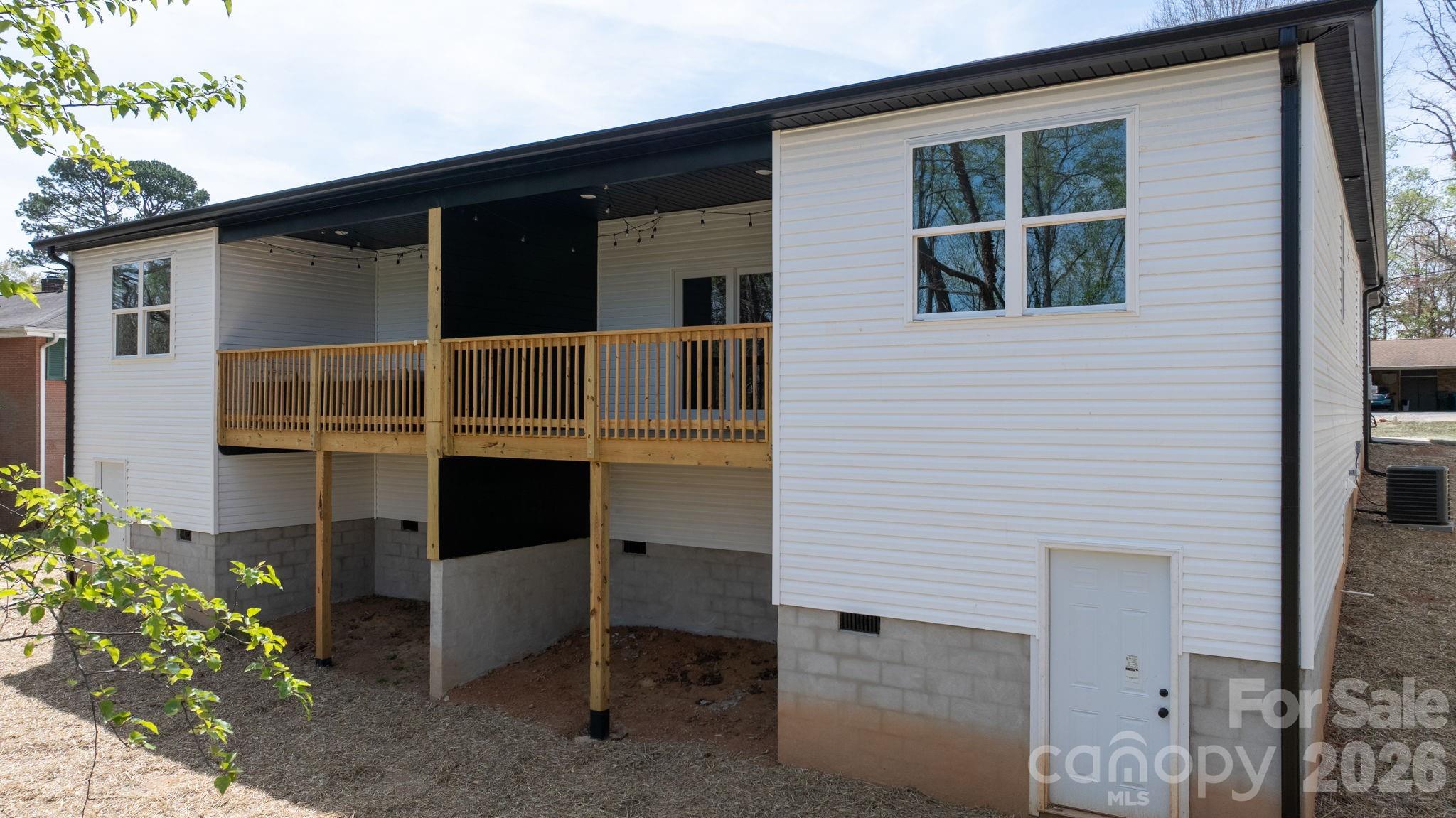 1141 & 1143 12th Street Drive SW