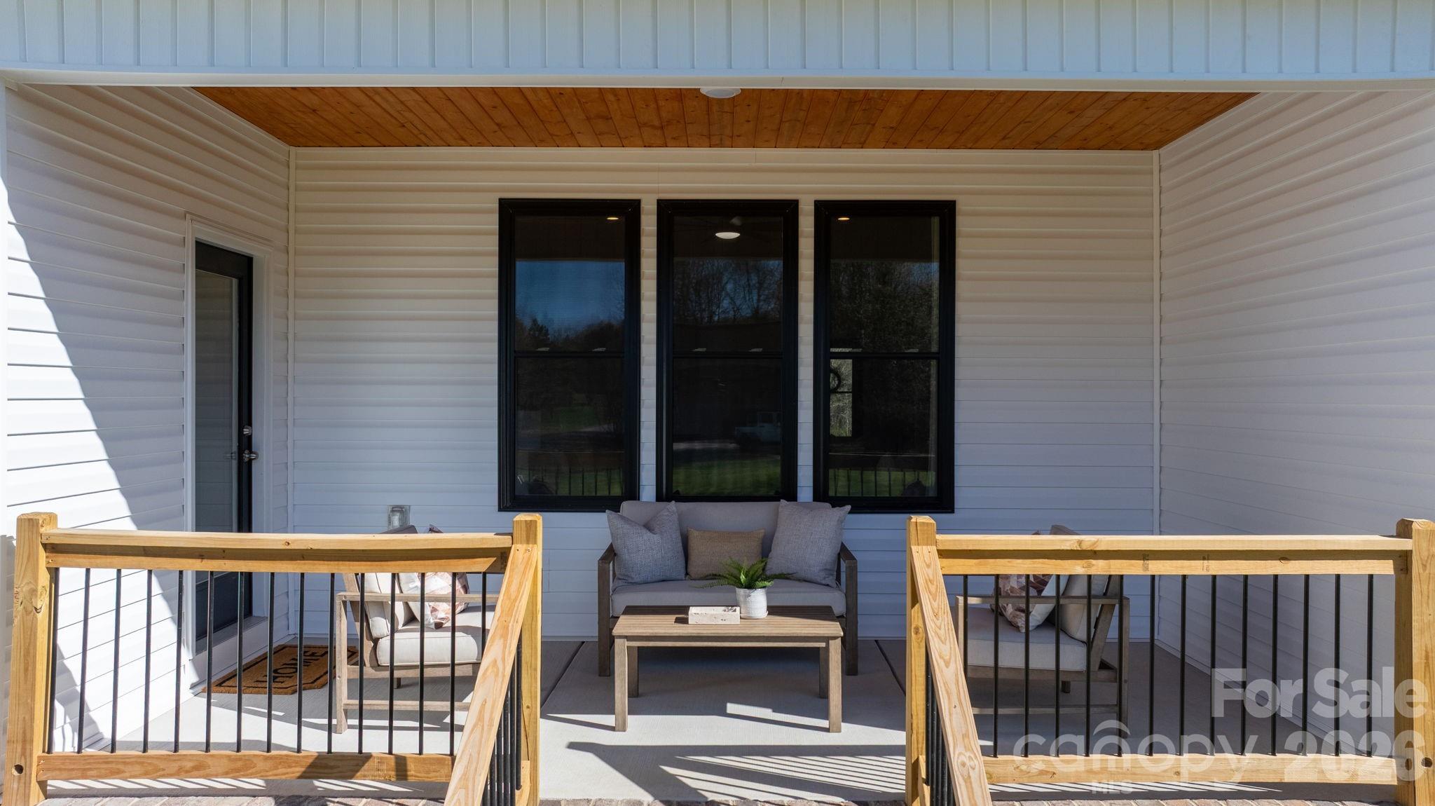 1213 Creekside Drive