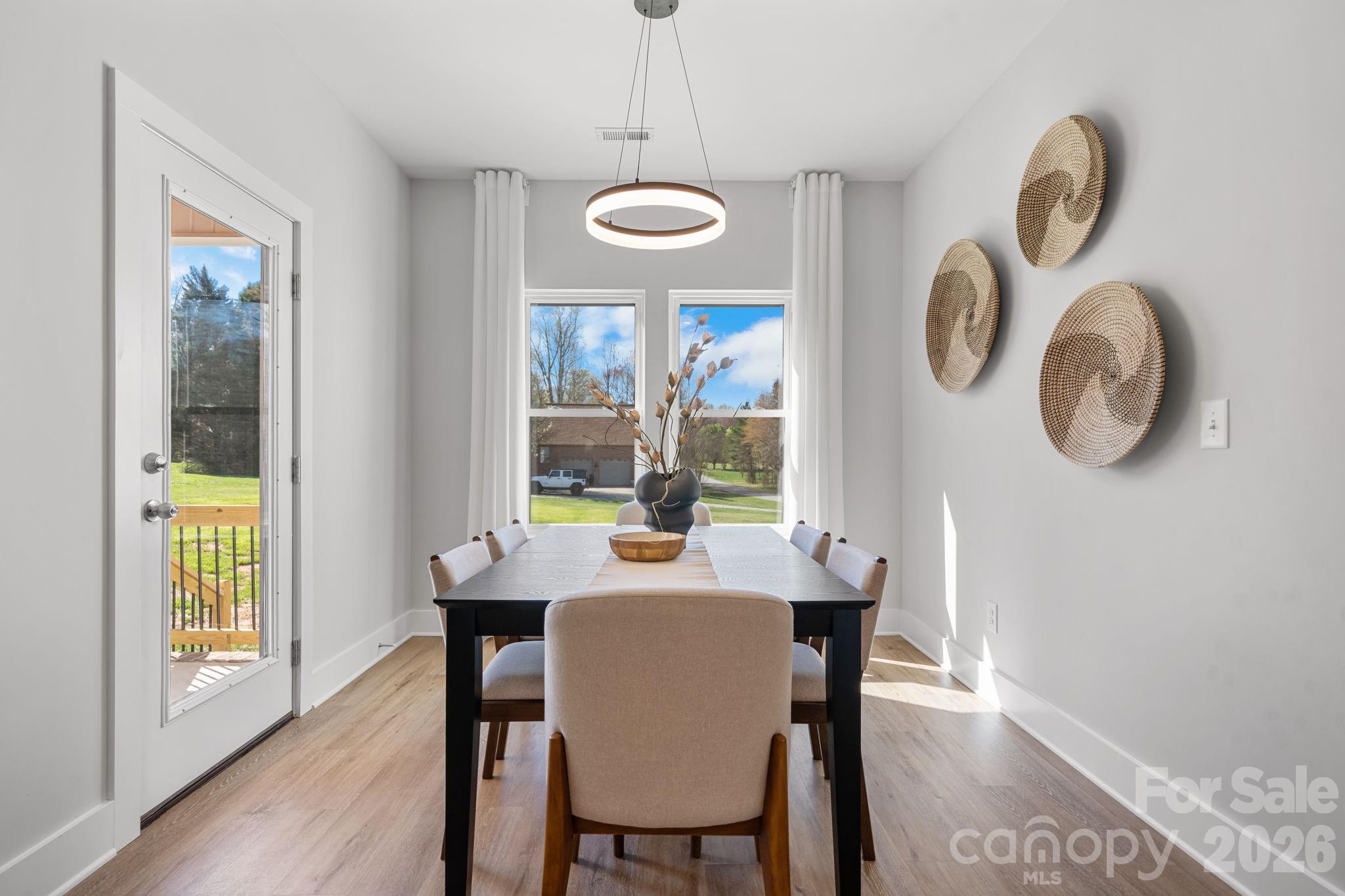 1213 Creekside Drive