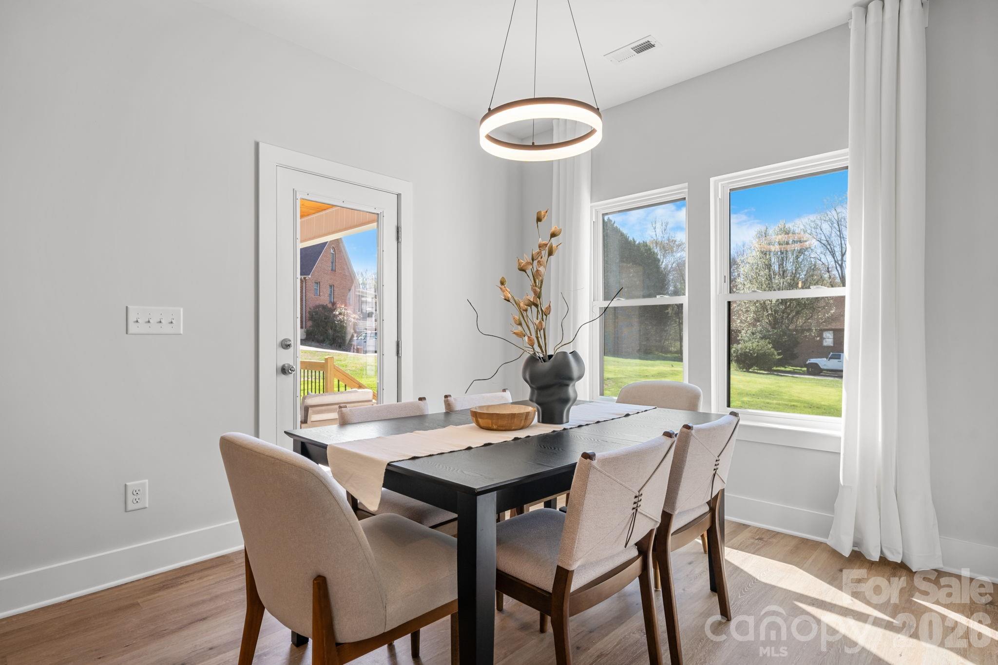 1213 Creekside Drive